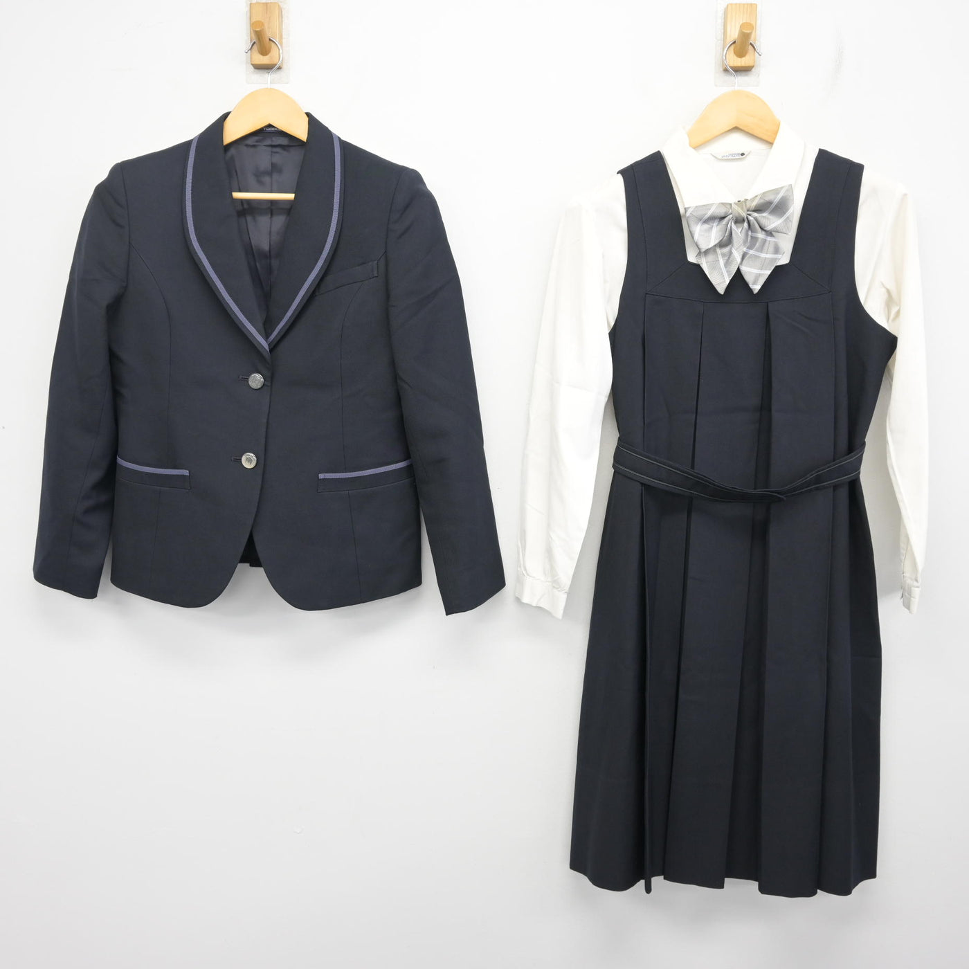 【中古】京都府 京都聖母学院高等学校 女子制服 4点 (ブレザー・ジャンパースカート・シャツ) sf100837