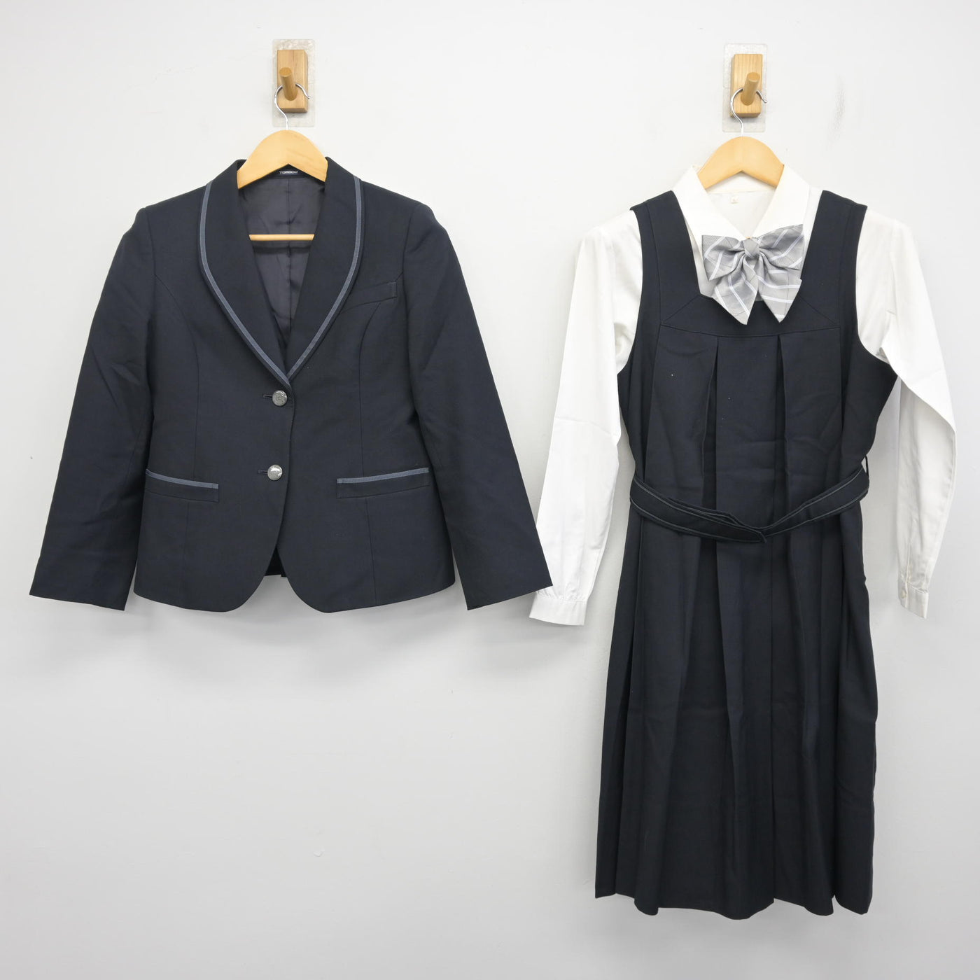【中古】京都府 京都聖母学院高等学校 女子制服 4点 (ブレザー・ジャンパースカート・シャツ) sf100838