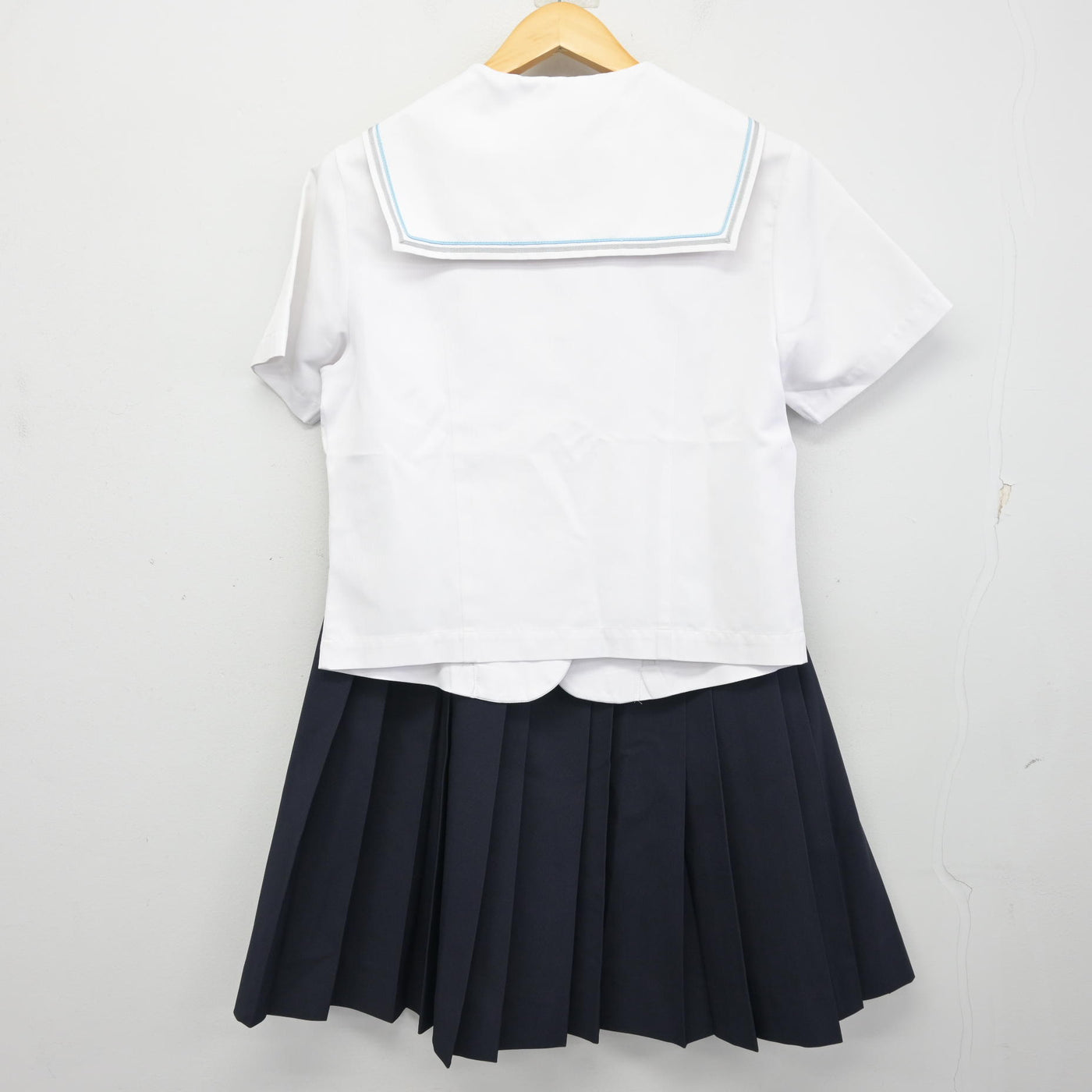 【中古】京都府 京都聖母学院高等学校 女子制服 2点 (セーラー服・スカート) sf100842