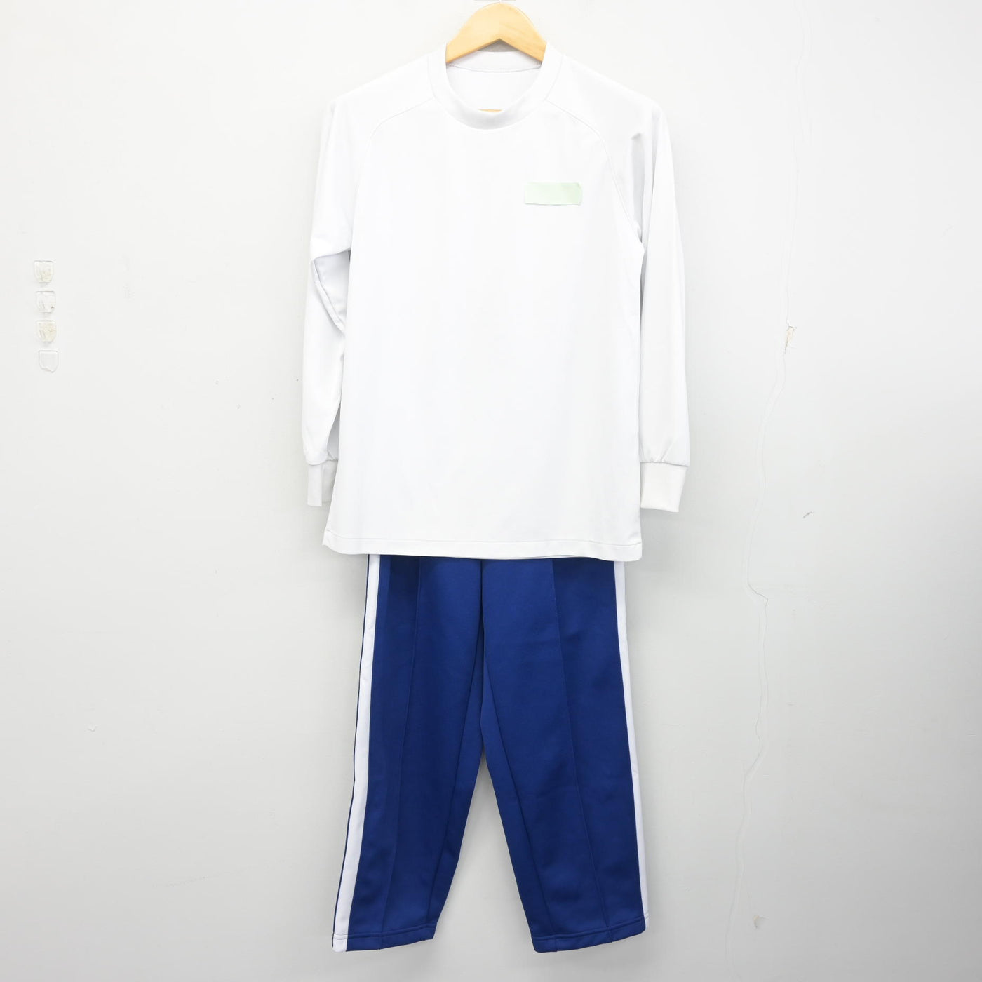 【中古】京都府 洛北中学校 女子制服 3点 (ジャージ 上・体操服 上・ジャージ 下) sf100849