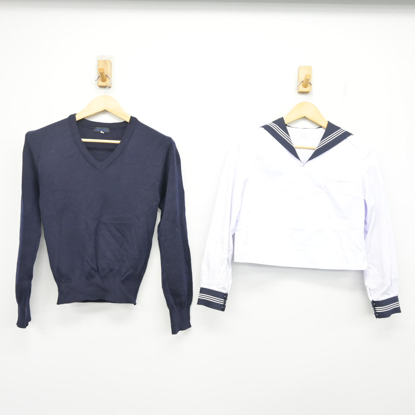 【中古】東京都 豊島岡女子学園高等学校 女子制服 2点 (ニット・セーラー服) sf100864