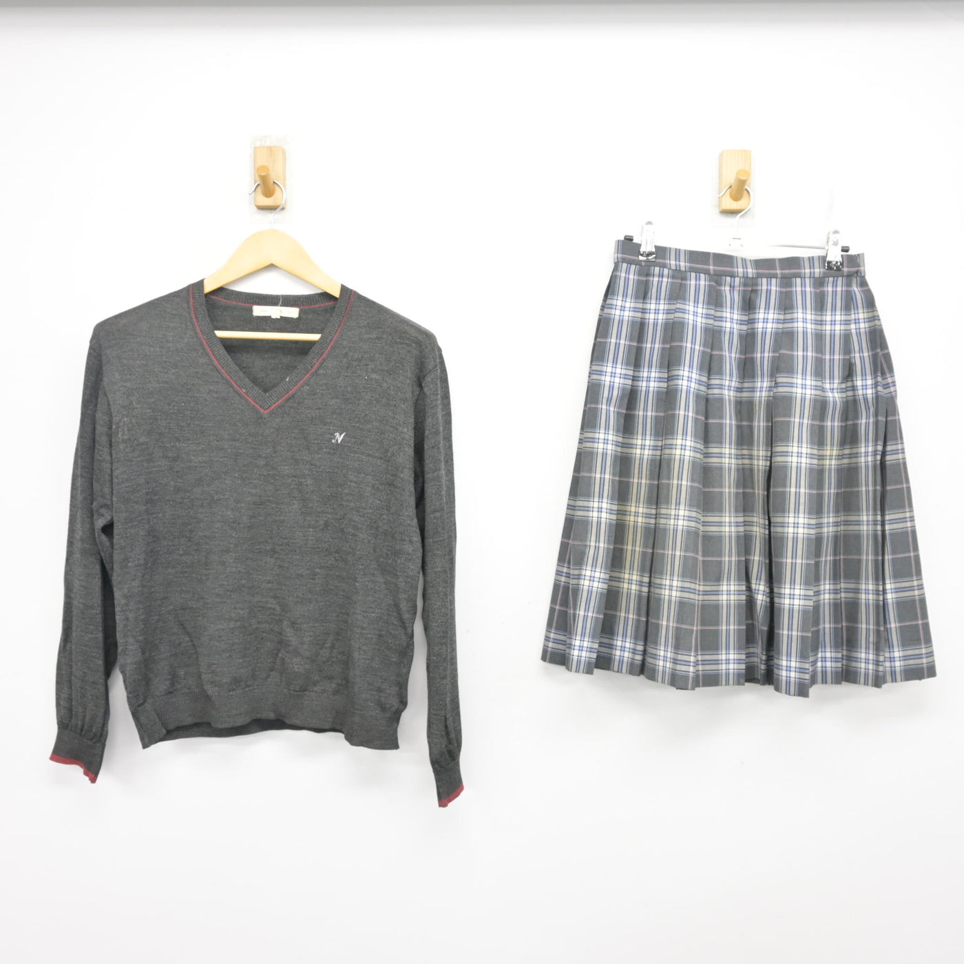 【中古】東京都 中村中学校 女子制服 2点 (ニット・スカート) sf100870