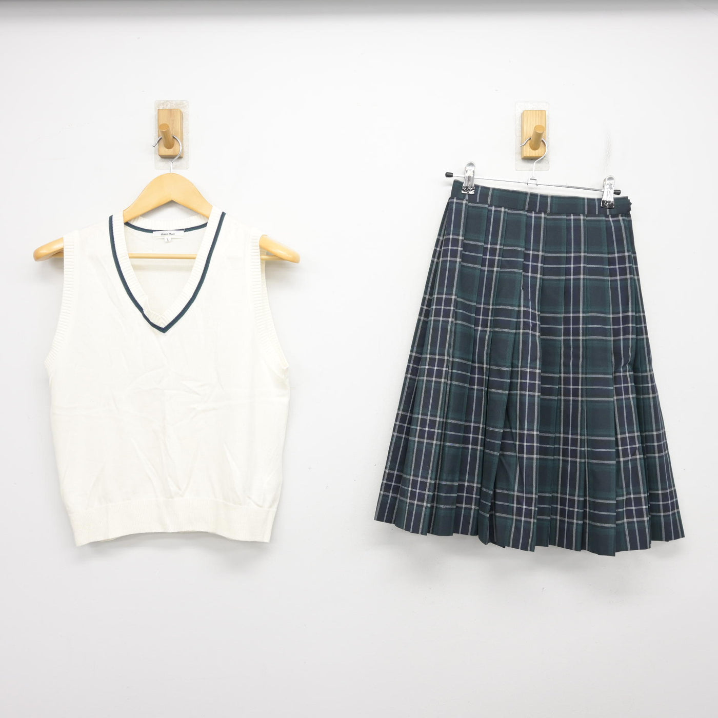 【中古】東京都 文京学院大学女子中学校 女子制服 2点 (ニットベスト・スカート) sf100883