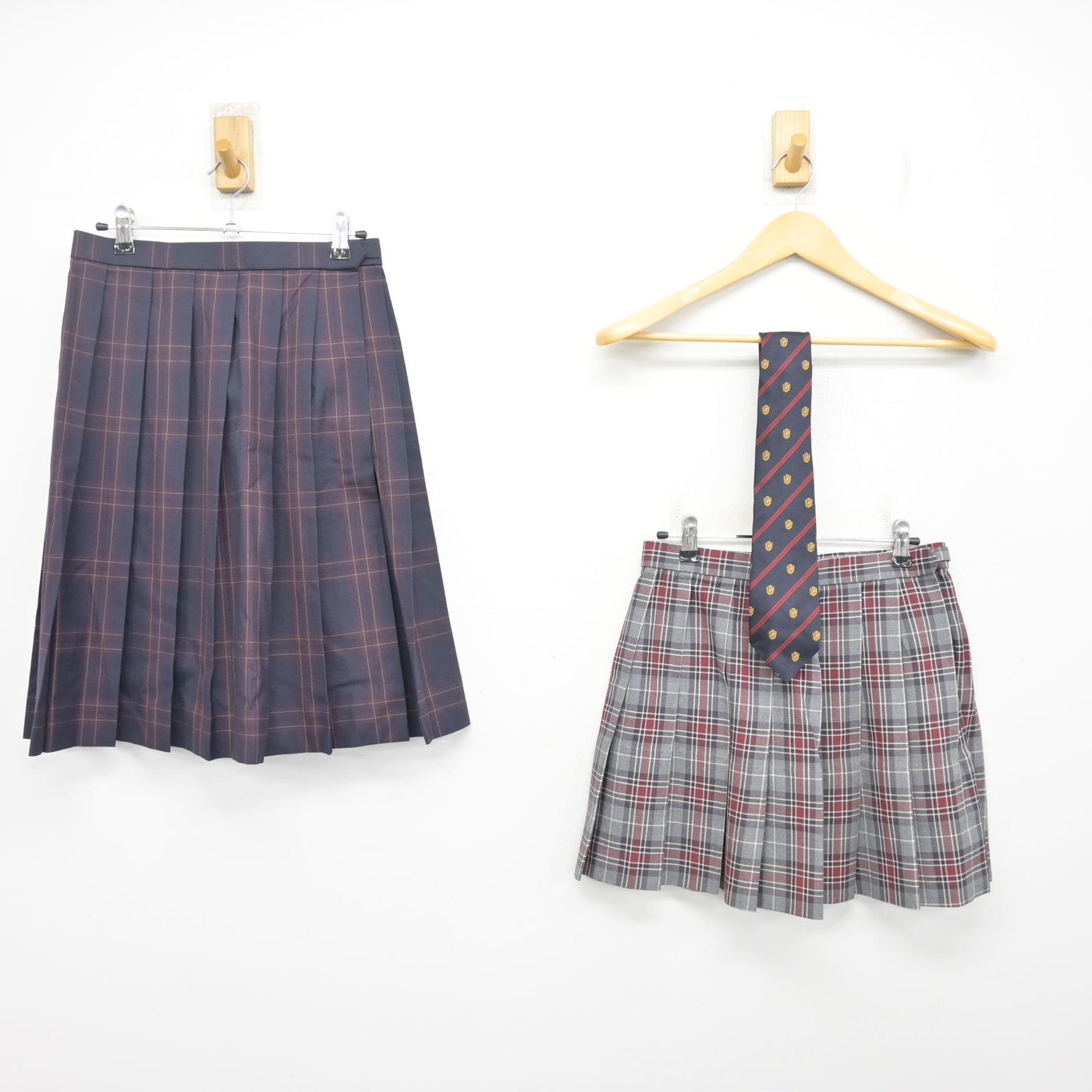 【中古】東京都 八王子北高等学校 女子制服 3点 (スカート・スカート) sf100888