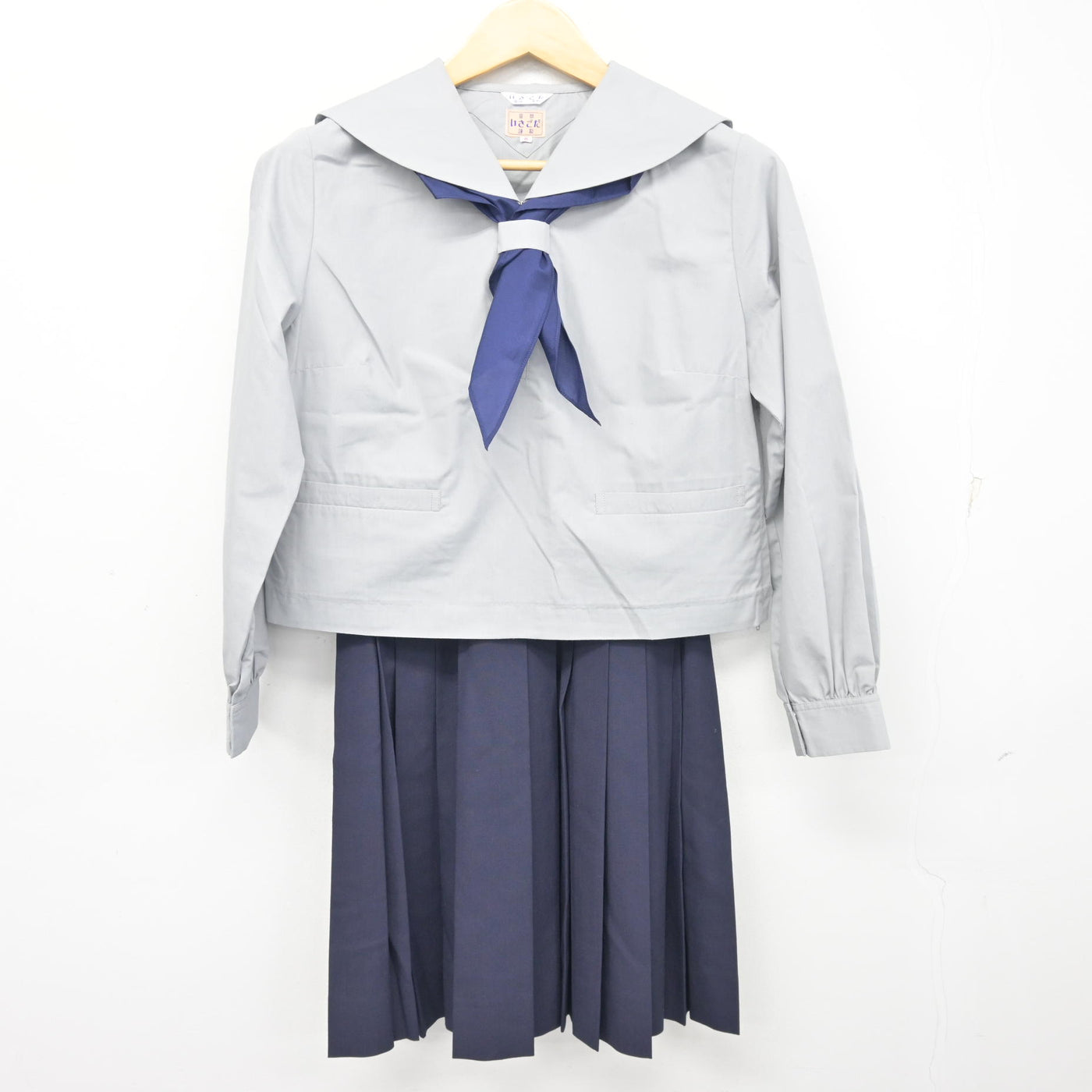 【中古】岩手県 盛岡第四高等学校 女子制服 3点 (セーラー服・スカート) sf100892