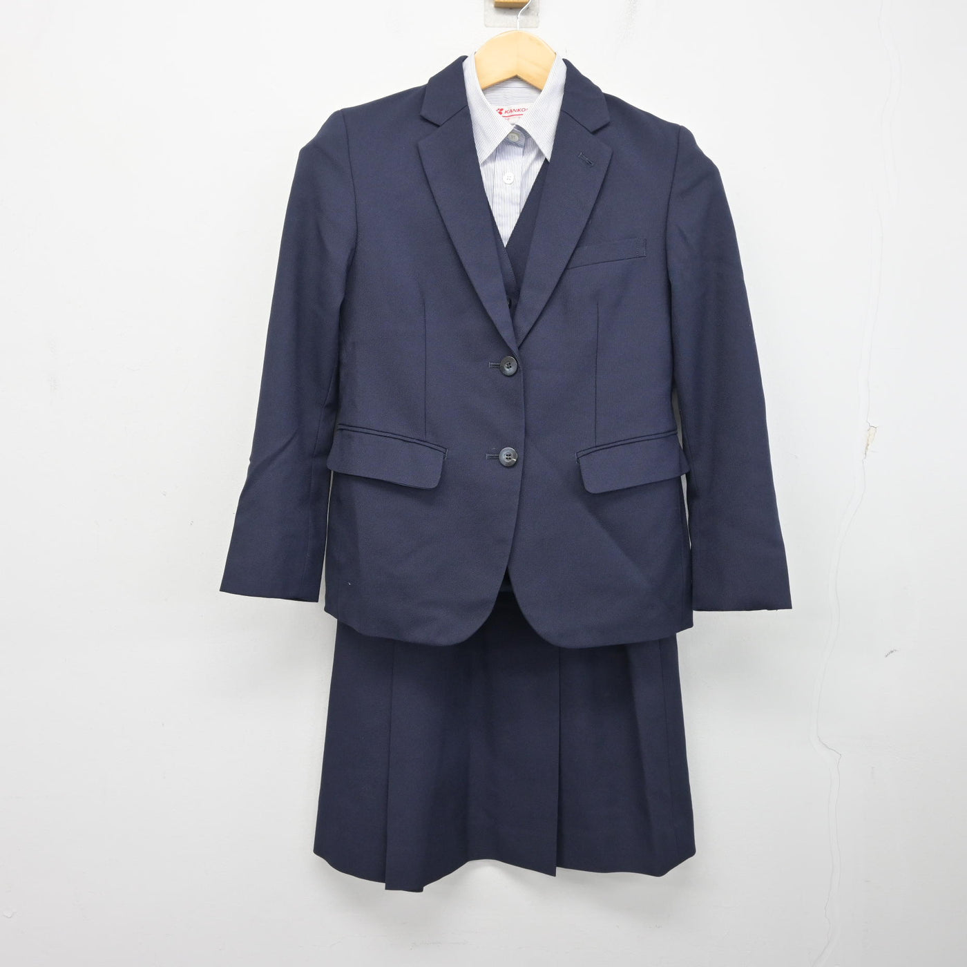 【中古】香川県 高松南高等学校専攻科 女子制服 4点 (ブレザー・ベスト・シャツ・スカート) sf100894