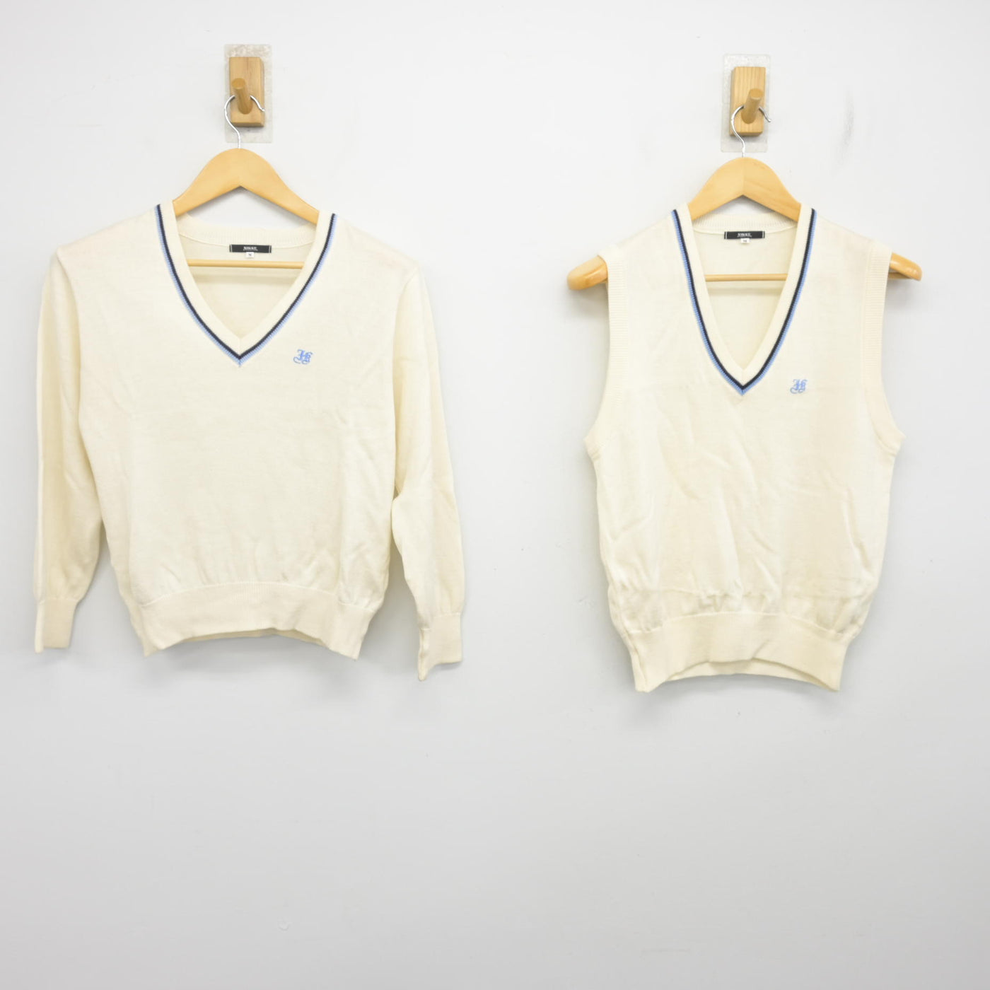 【中古】埼玉県 入間向陽高等学校 女子制服 2点 (ニット・ニットベスト) sf100908