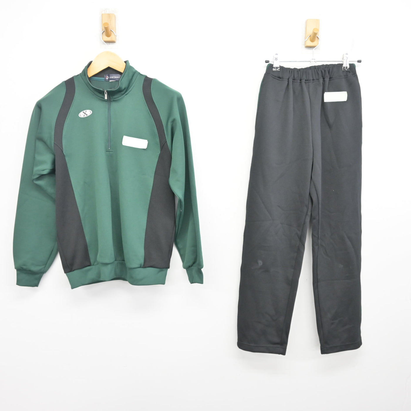 【中古】埼玉県 入間向陽高等学校 女子制服 2点 (ジャージ 上・ジャージ 下) sf100913