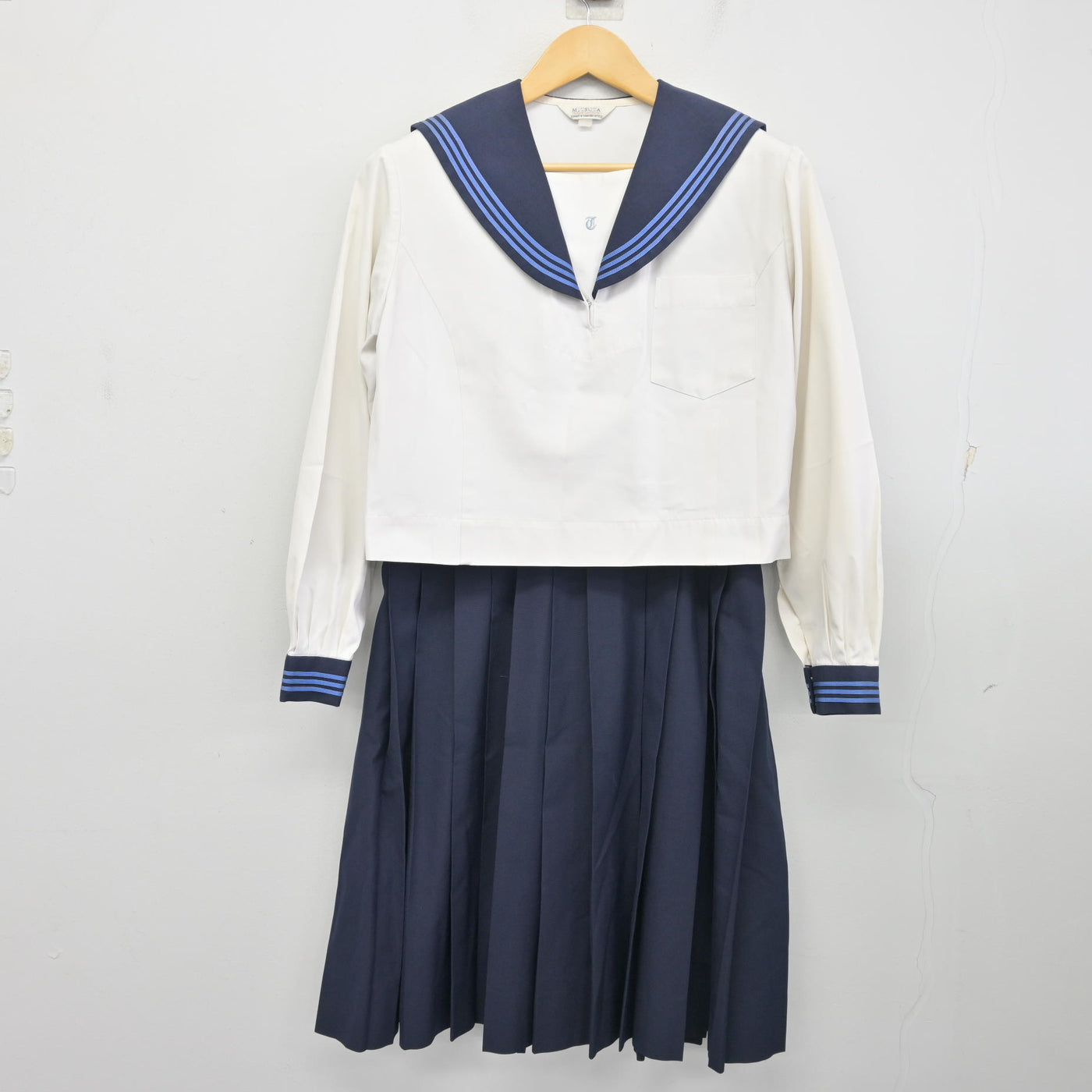 【中古】熊本県 東稜高等学校 女子制服 2点 (セーラー服・スカート) sf100925