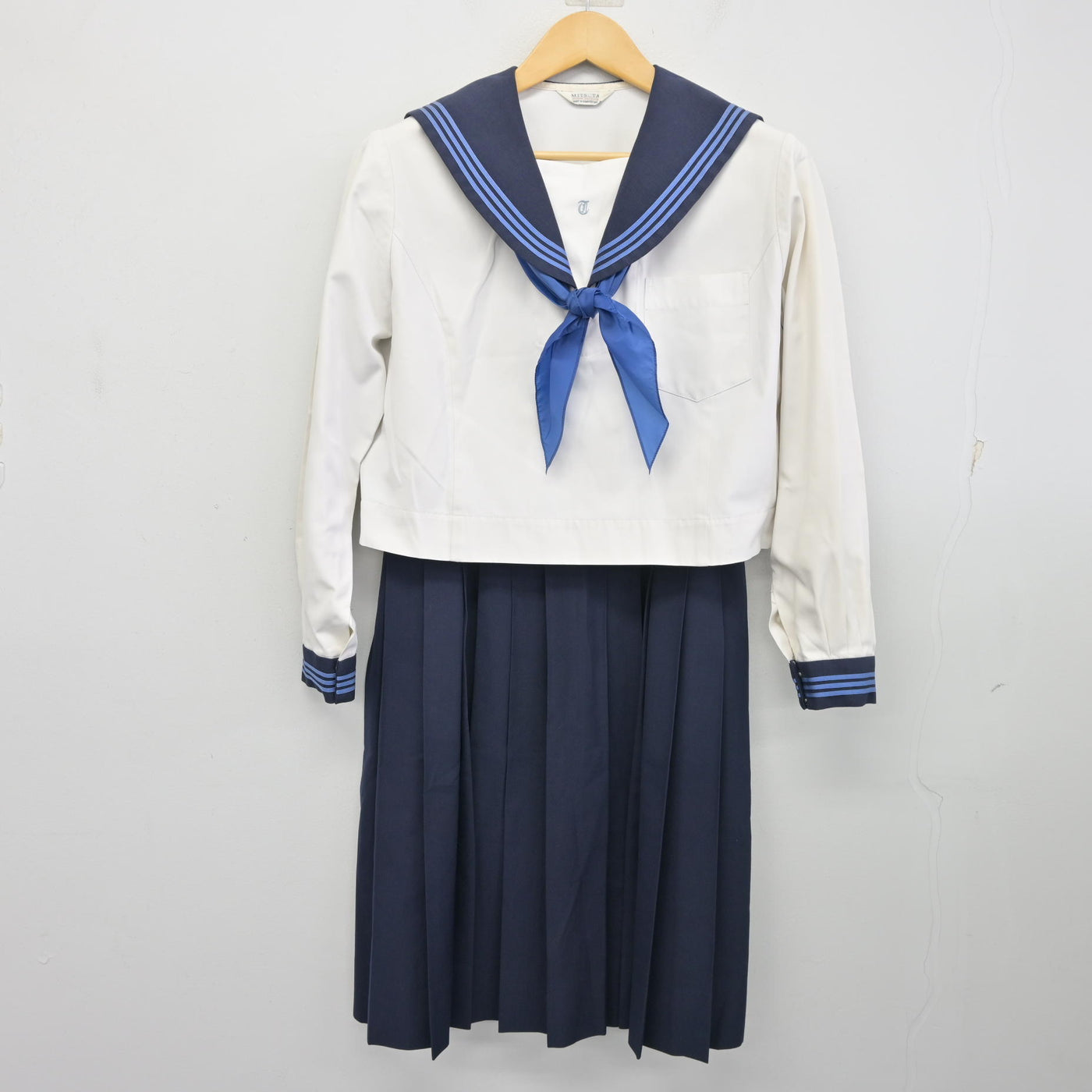 【中古】熊本県 東稜高等学校 女子制服 3点 (セーラー服・スカート) sf100926