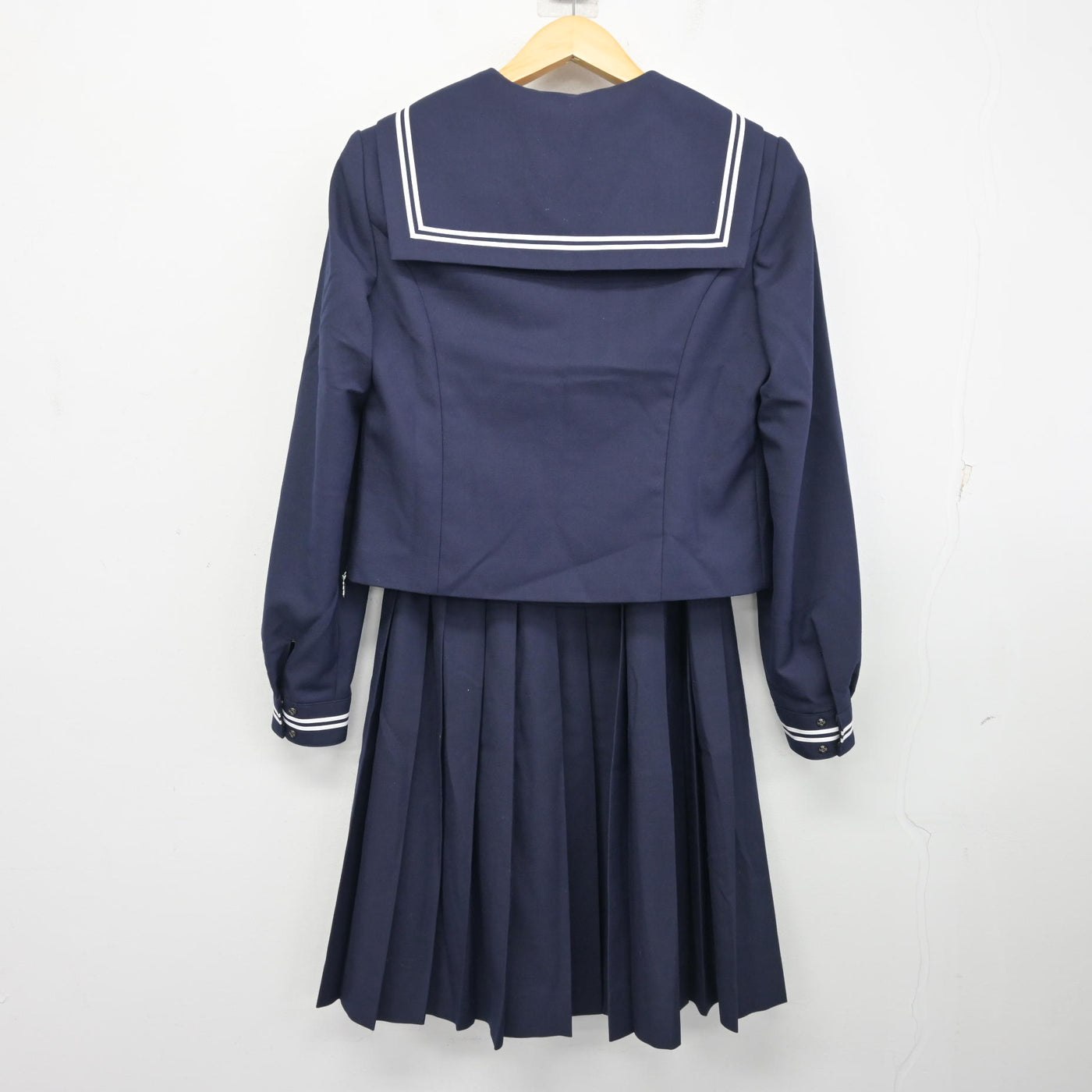 【中古】北海道 千歳中学校 女子制服 3点 (セーラー服・スカート) sf100930