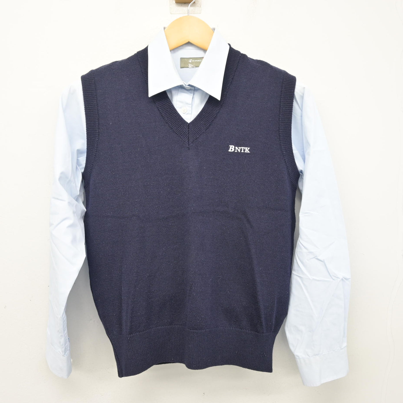 【中古】熊本県 文徳学園 文徳高等学校 女子制服 2点 (ニットベスト・シャツ) sf100957