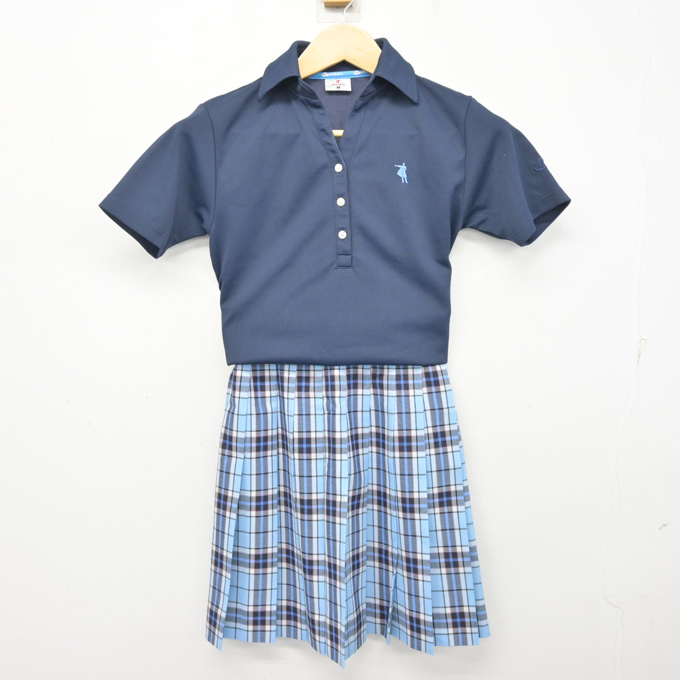【中古】 クラーク記念国際高等学校 女子制服 2点 (シャツ・スカート) sf100961