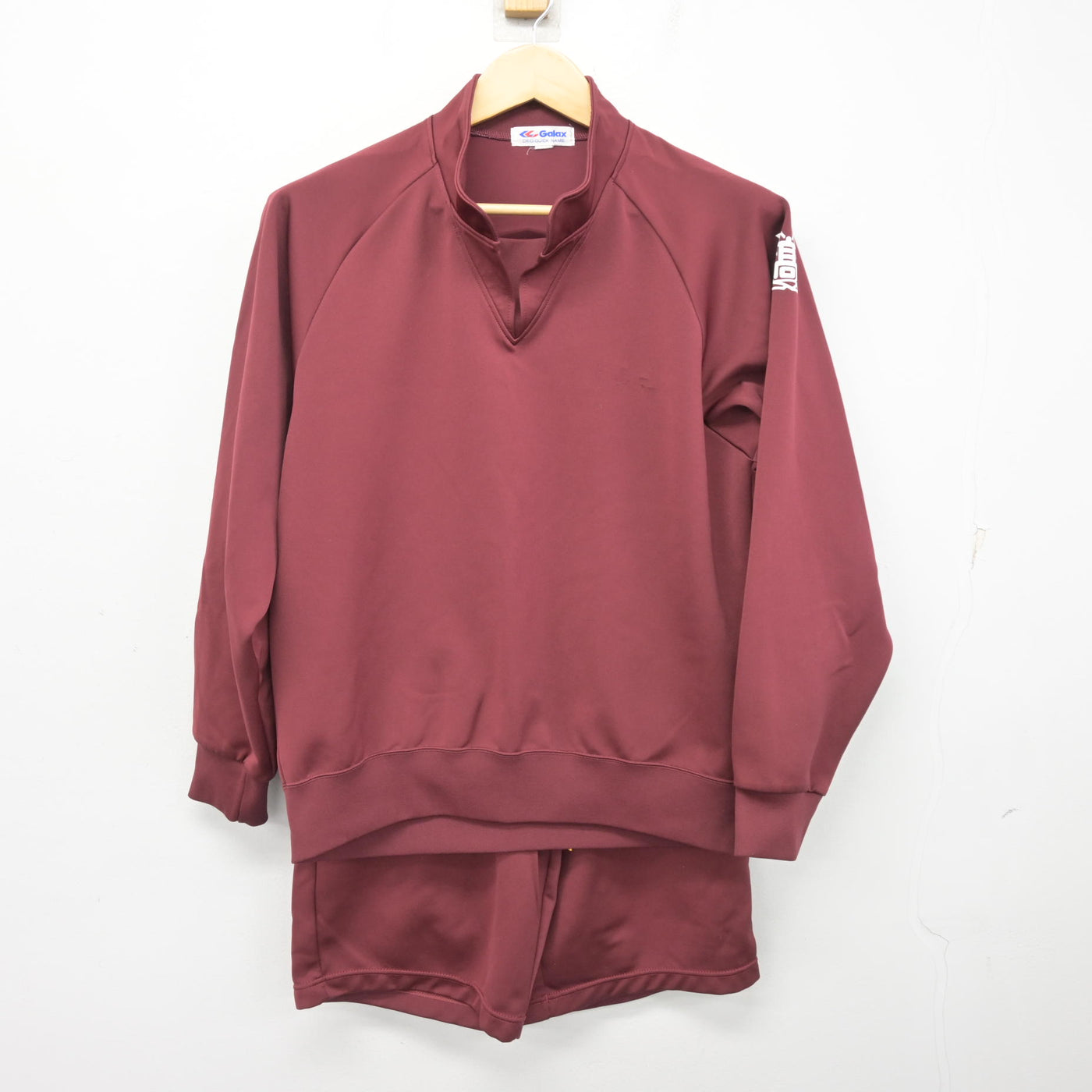 【中古】愛知県 半田高等学校 女子制服 2点 (ジャージ 上・体操服 下) sf100975