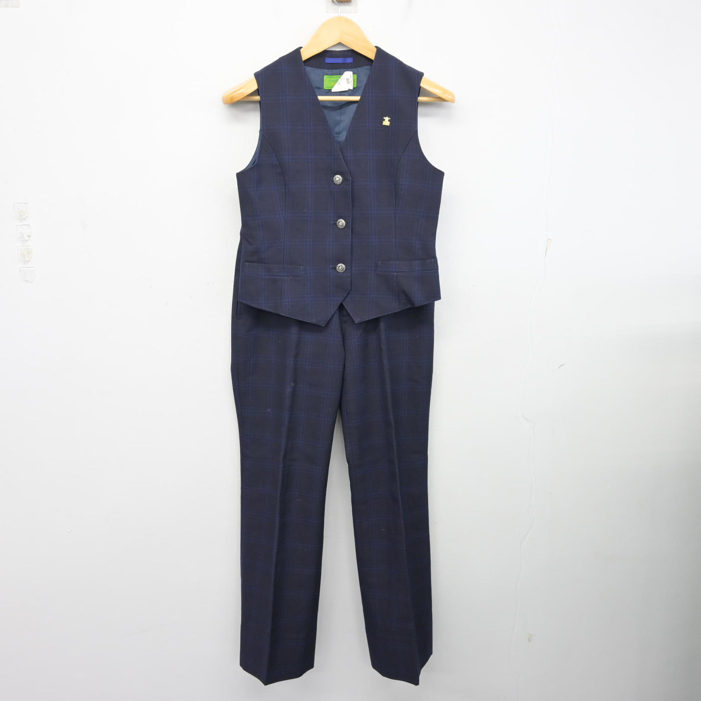 【中古】北海道 北海道帯広南商業高等学校 女子制服 2点 (ベスト・ズボン) sf100985