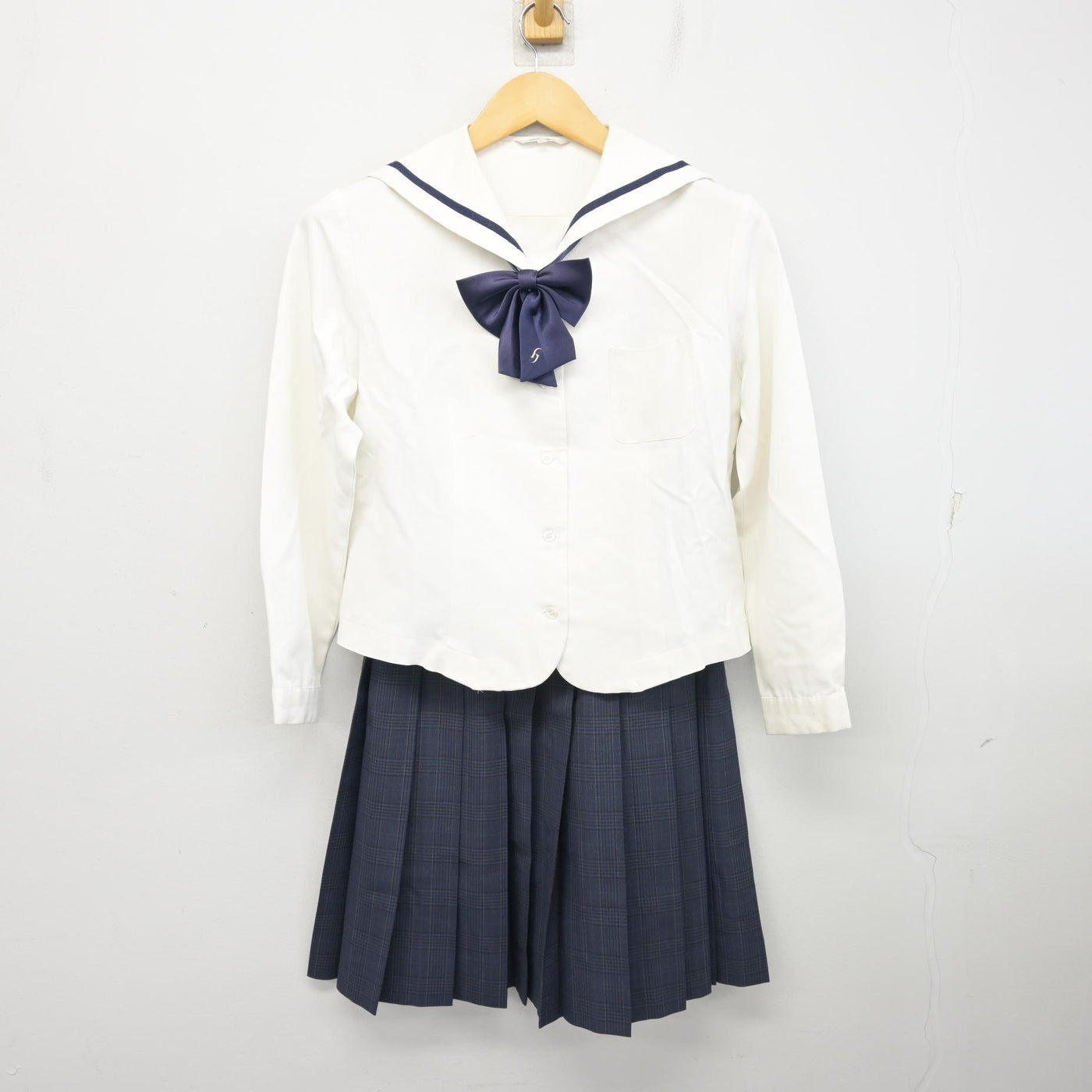【中古】広島県 広島国際学院高等学校 女子制服 4点 (セーラー服・スカート) sf100988