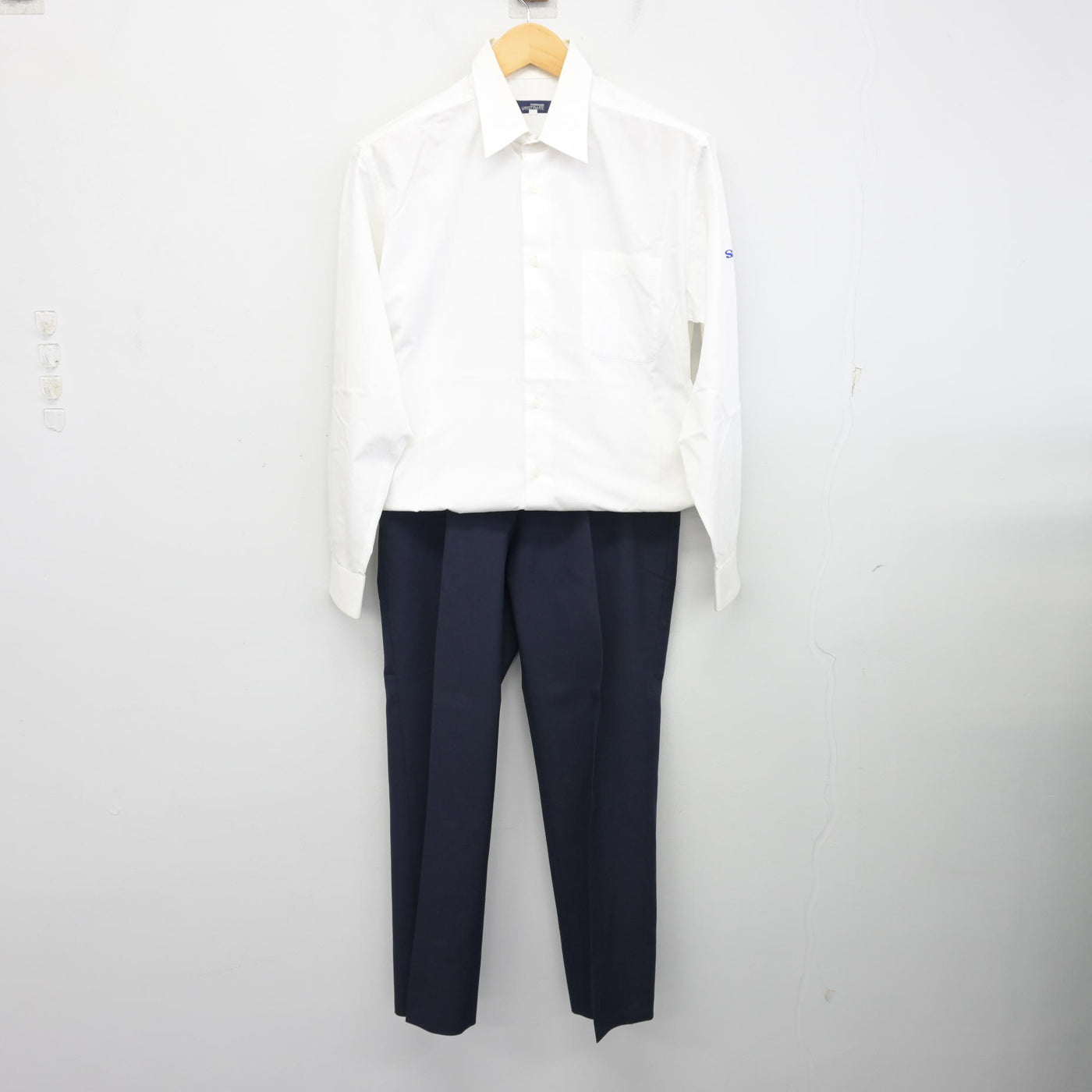 【中古】広島県 広島新庄中学校・広島新庄高等学校 男子制服 2点 (シャツ・ズボン) sf100996