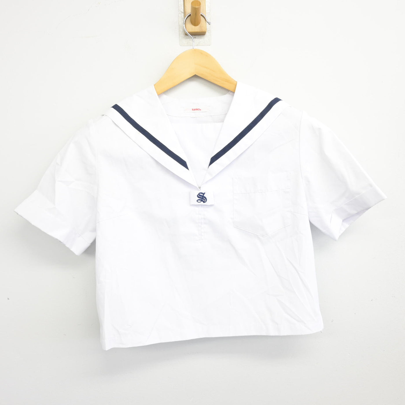 【中古】 学校名不明 女子制服 2点 (シャツ・セーラー服) sf101002
