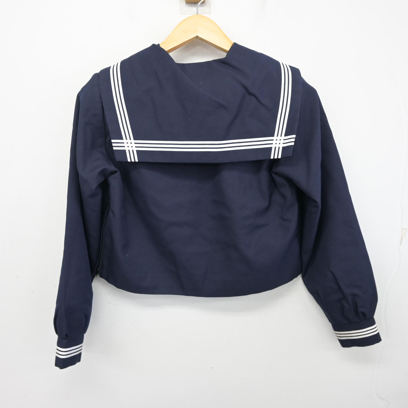 【中古】兵庫県 大白書中学校 女子制服 3点 (セーラー服・スカート) sf101009