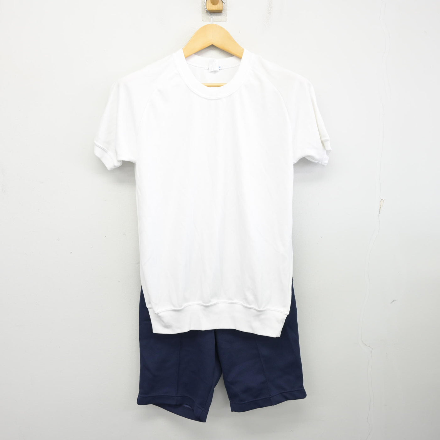 【中古】岐阜県 岐南中学校 女子制服 3点 (体操服 上・体操服 下) sf101016
