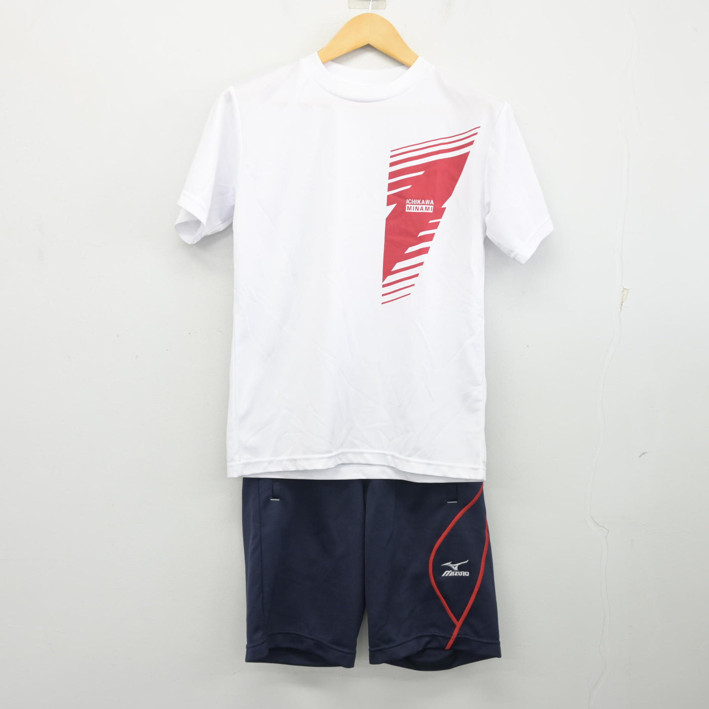 【中古】千葉県 市川南高等学校 女子制服 2点 (体操服 上・体操服 下) sf101019