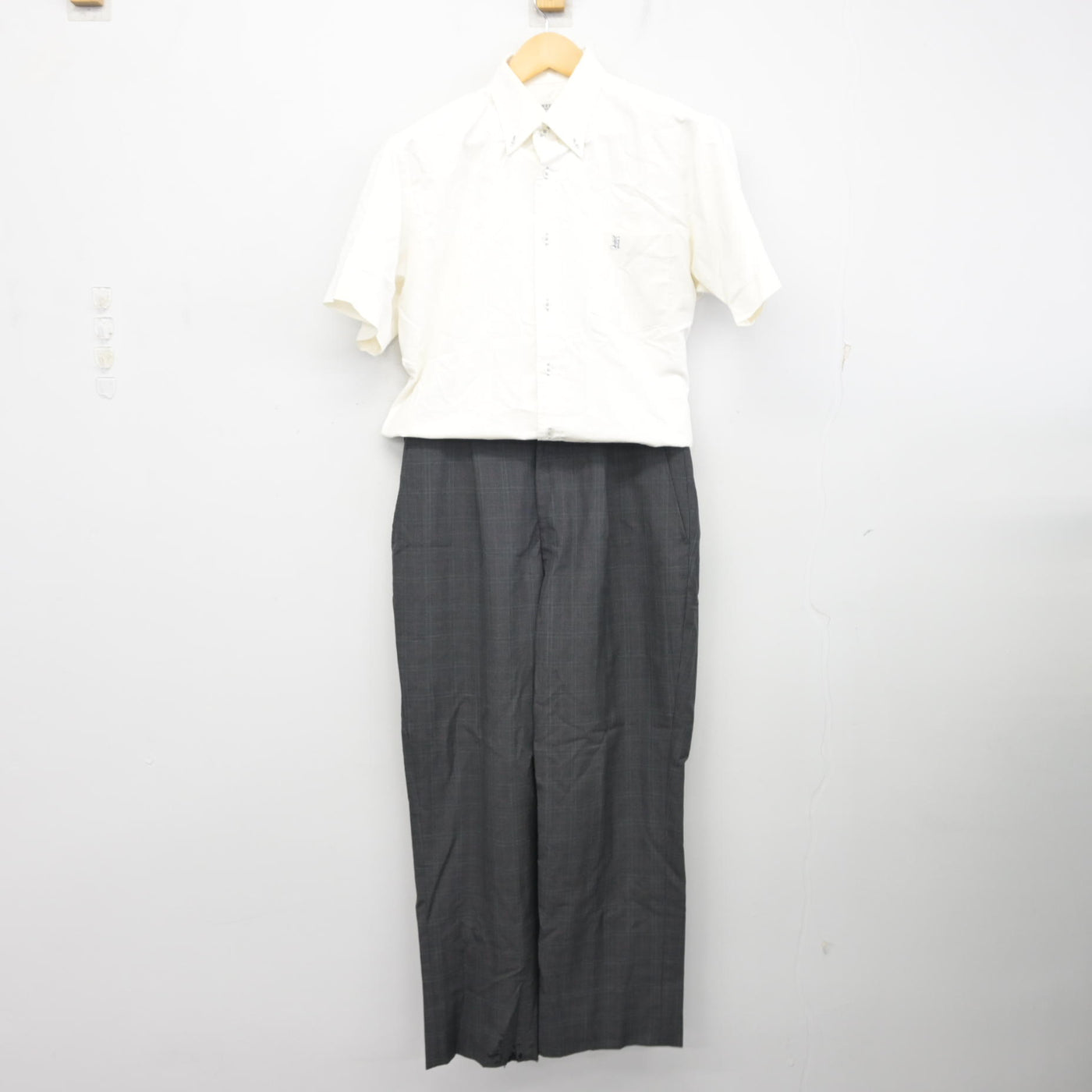 【中古】大阪府 久米田高等学校 男子制服 3点 (シャツ・ズボン) sf101028
