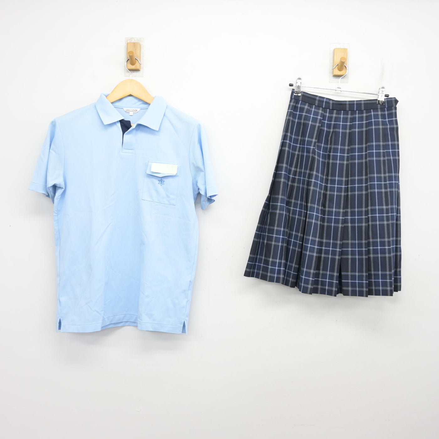 【中古】大阪府 茨田北中学校 女子制服 3点 (シャツ・スカート) sf101035
