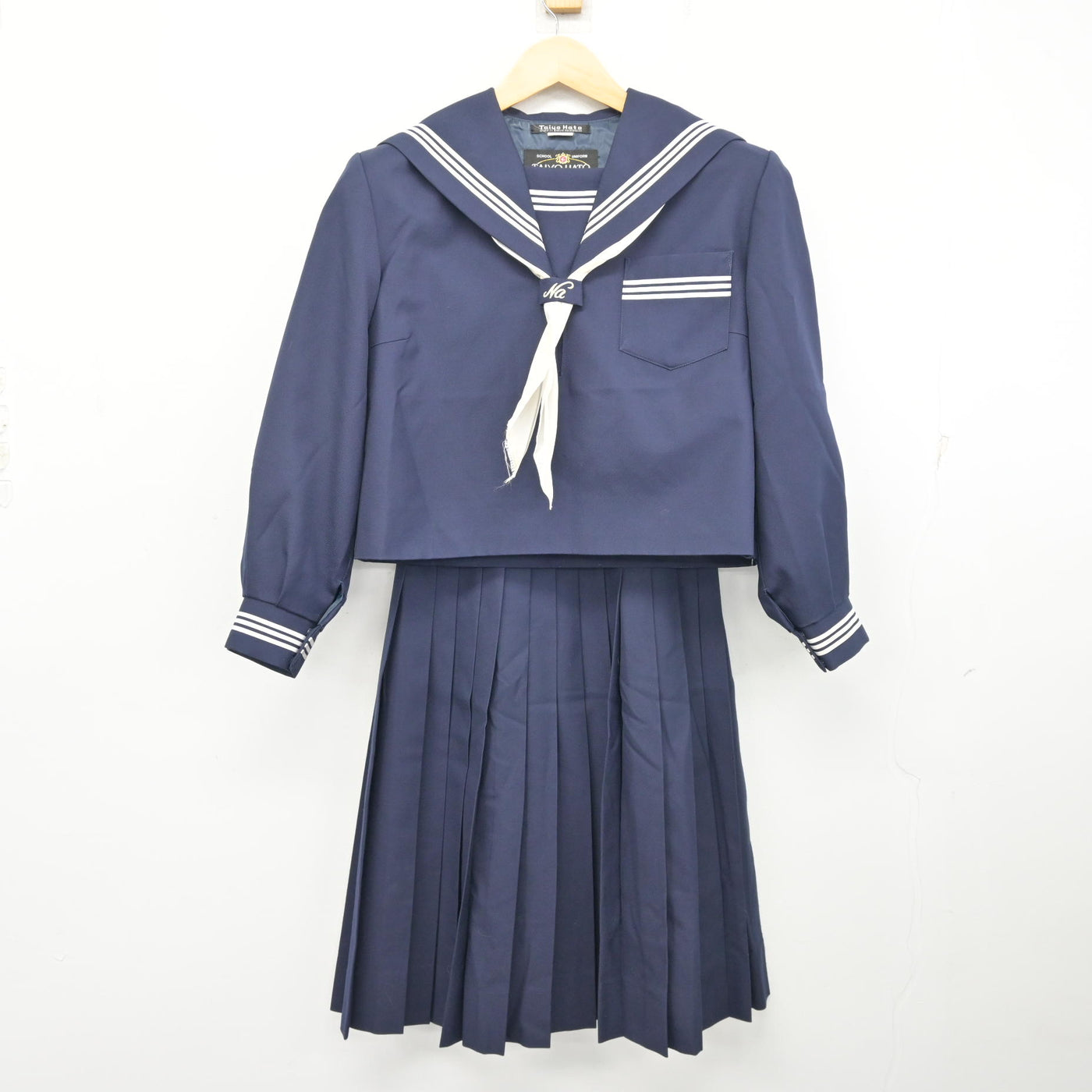 【中古】兵庫県 姫路市立灘中学校 女子制服 3点 (セーラー服・スカート) sf101041
