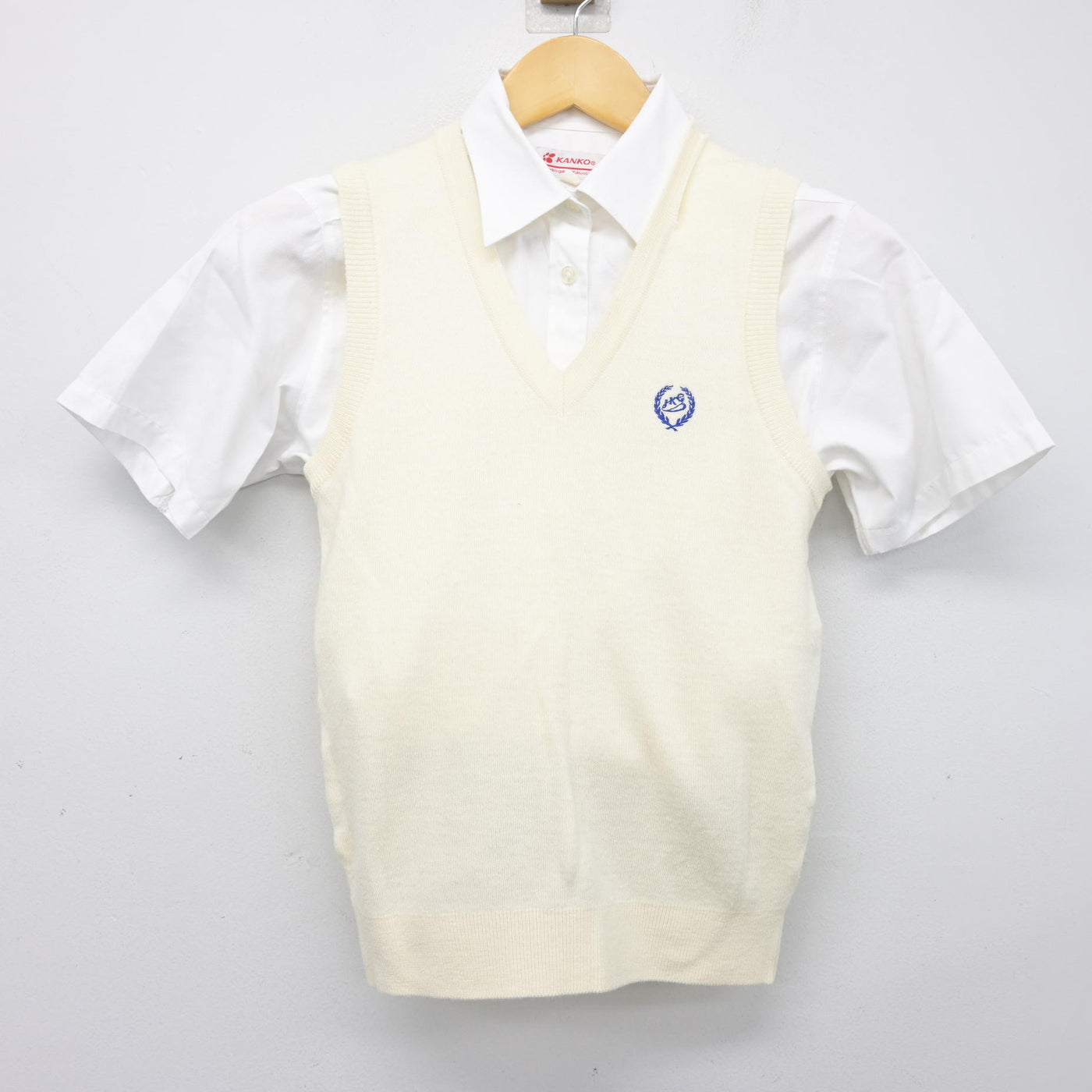【中古】大阪府 常翔啓光学園中学校 女子制服 2点 (ニットベスト・シャツ) sf101067