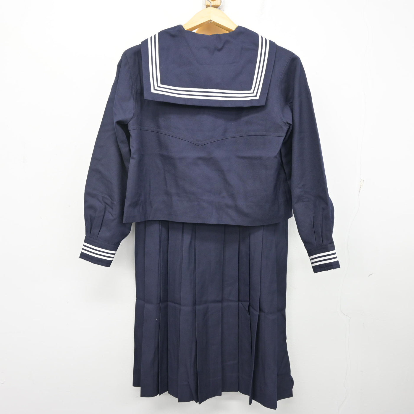 【中古】東京都 十文字高等学校 女子制服 4点 (ニット・セーラー服・ジャンパースカート) sf101075