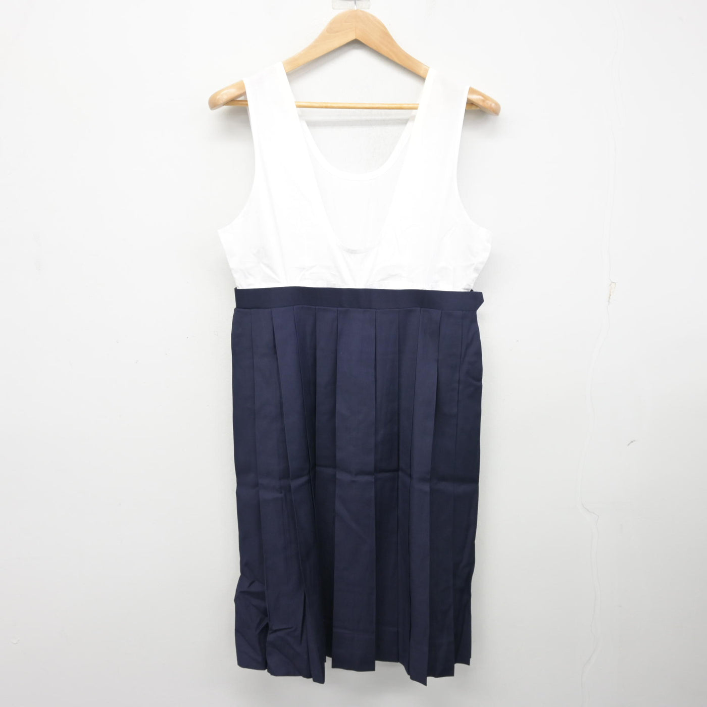【中古】東京都 十文字高等学校 女子制服 4点 (セーラー服・スカート) sf101076