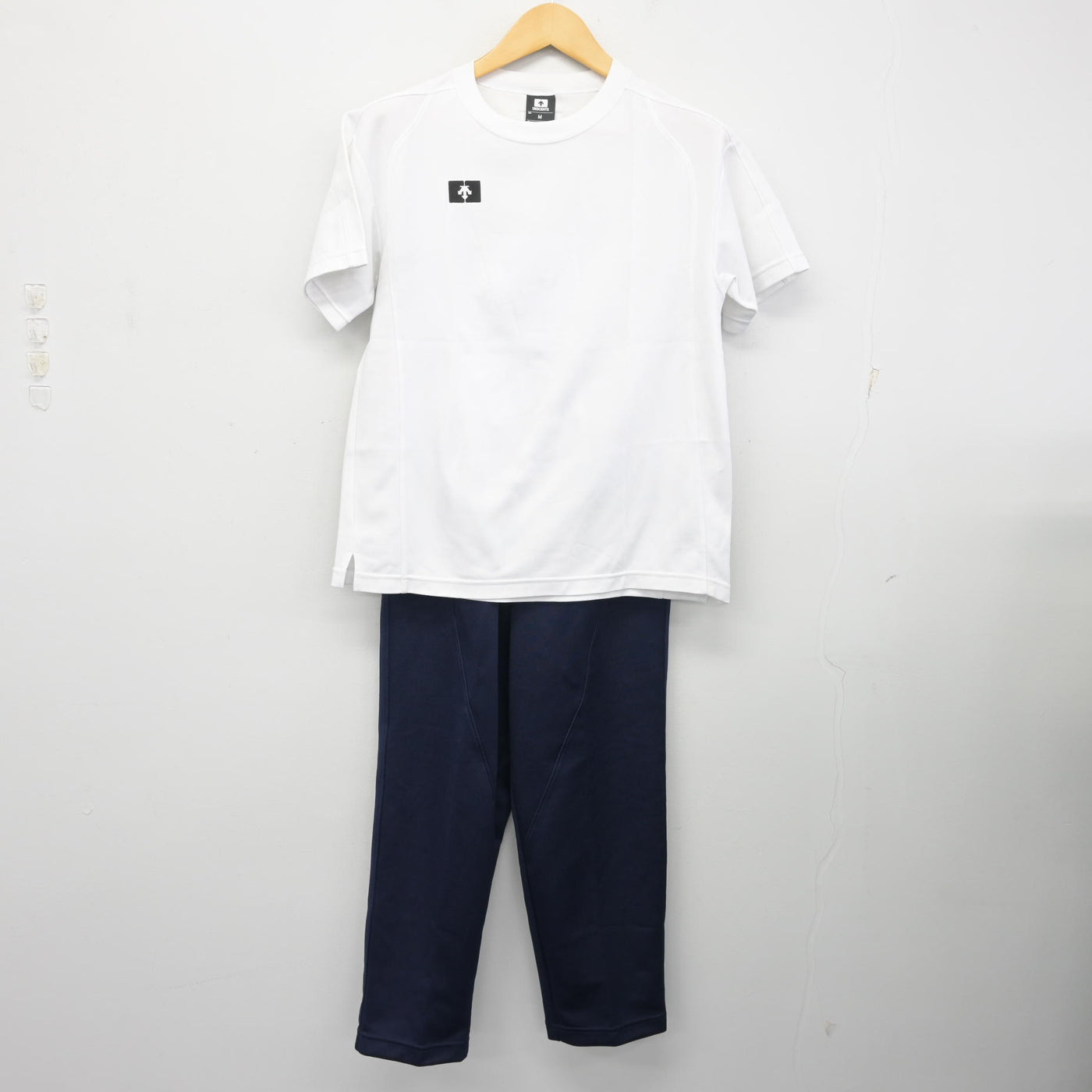 【中古】東京都 十文字高等学校 女子制服 3点 (ジャージ 上・体操服 上・ジャージ 下) sf101080