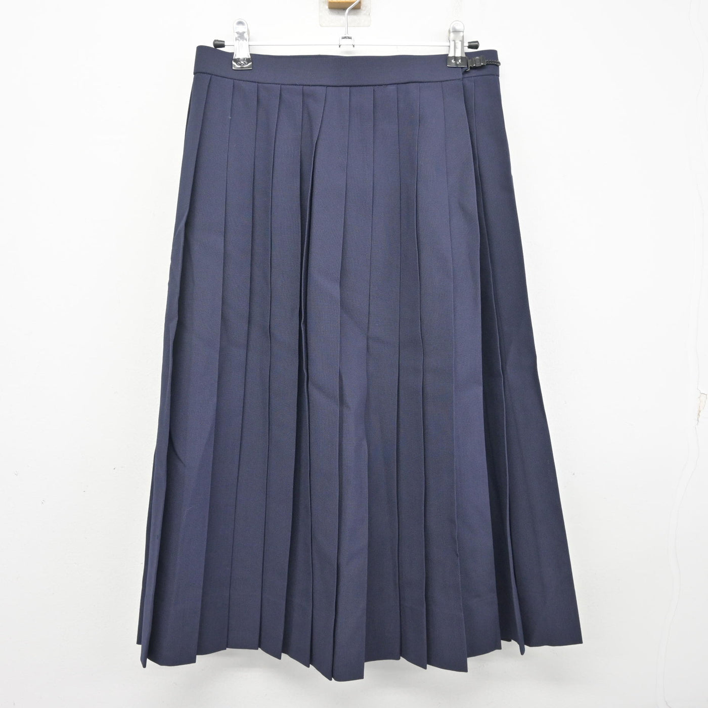 【中古】 学校名不明 女子制服 2点 (セーラー服・スカート) sf101094
