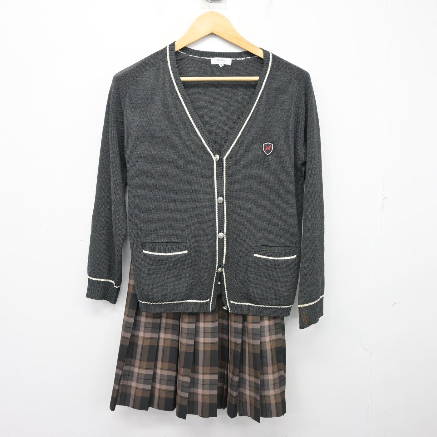 【中古】東京都 八王子高等学校 女子制服 5点 (ブレザー・ニット・スカート) sf101106