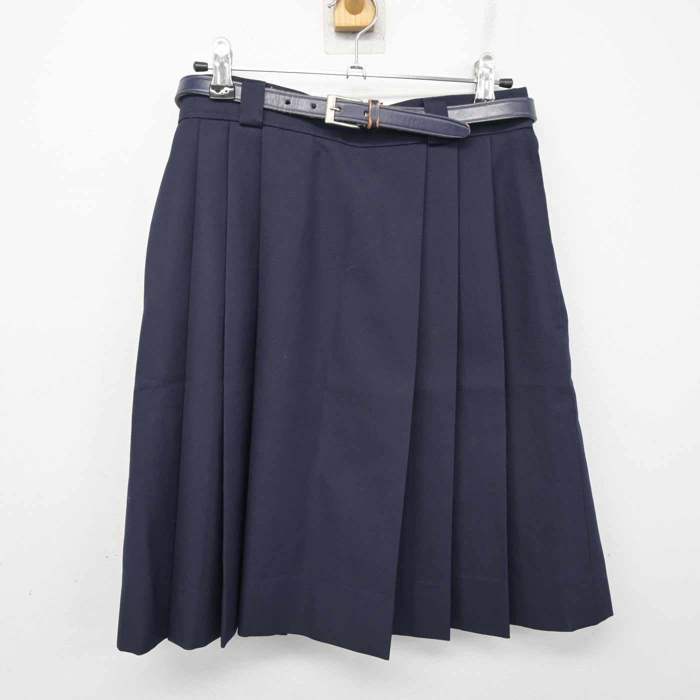 【中古】東京都 女子美術大学付属高等学校・中学校 女子制服 4点 (ブレザー・ベスト・スカート) sf101108