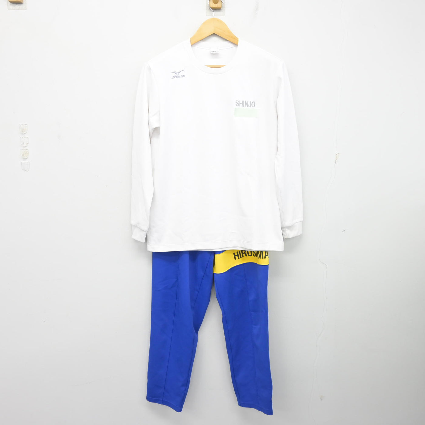 【中古】広島県 広島新庄高等学校 女子制服 2点 (体操服 上・ジャージ 下) sf101112