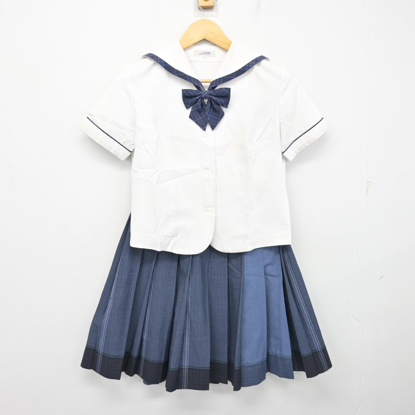 【中古】鹿児島県 樟南高等学校 女子制服 4点 (セーラー服・スカート) sf101114