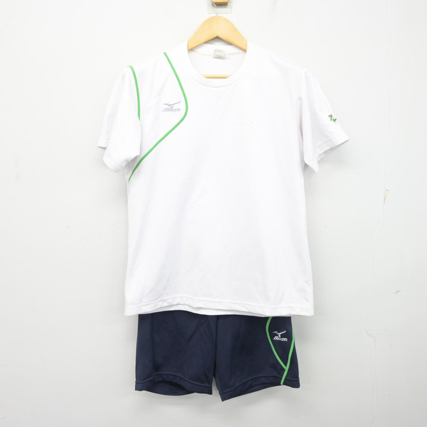 【中古】東京都 立川女子高等学校 女子制服 2点 (体操服 上・体操服 下) sf101136