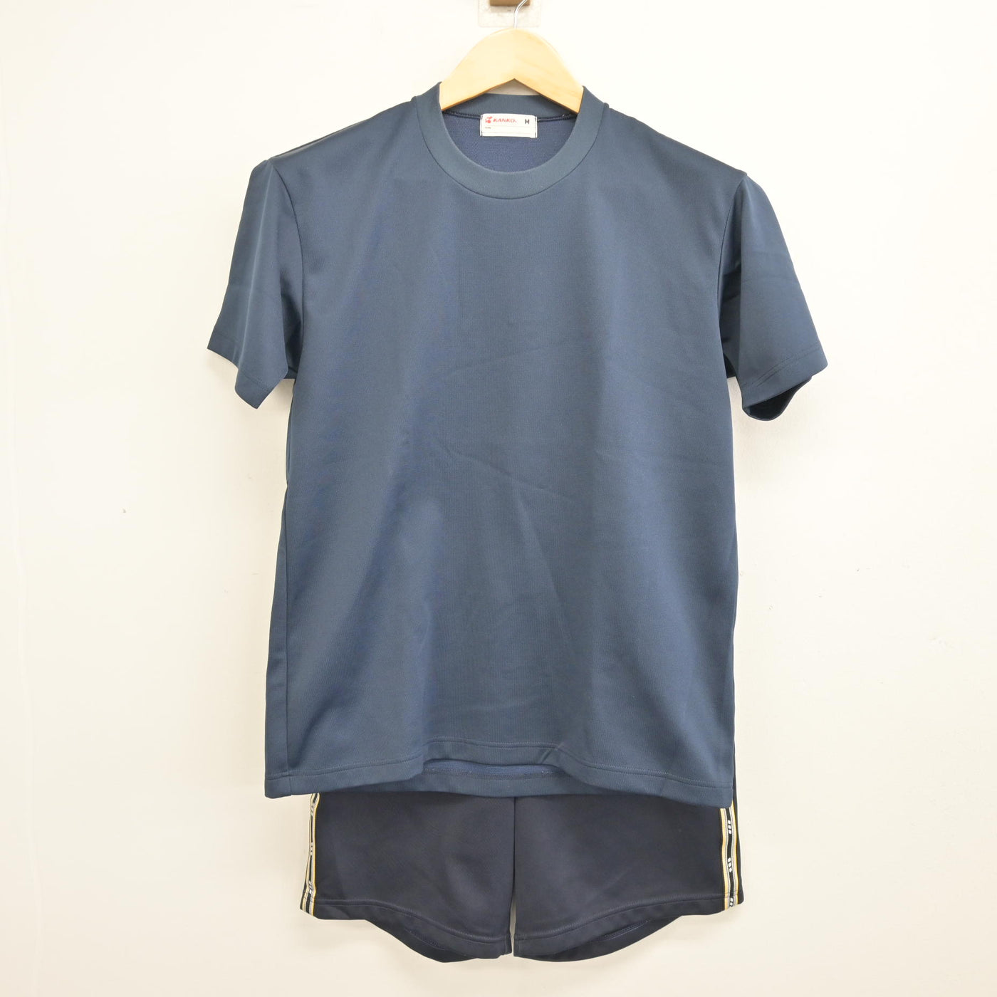 【中古】北海道 札幌中学校 女子制服 2点 (体操服 上・体操服 下) sf101157