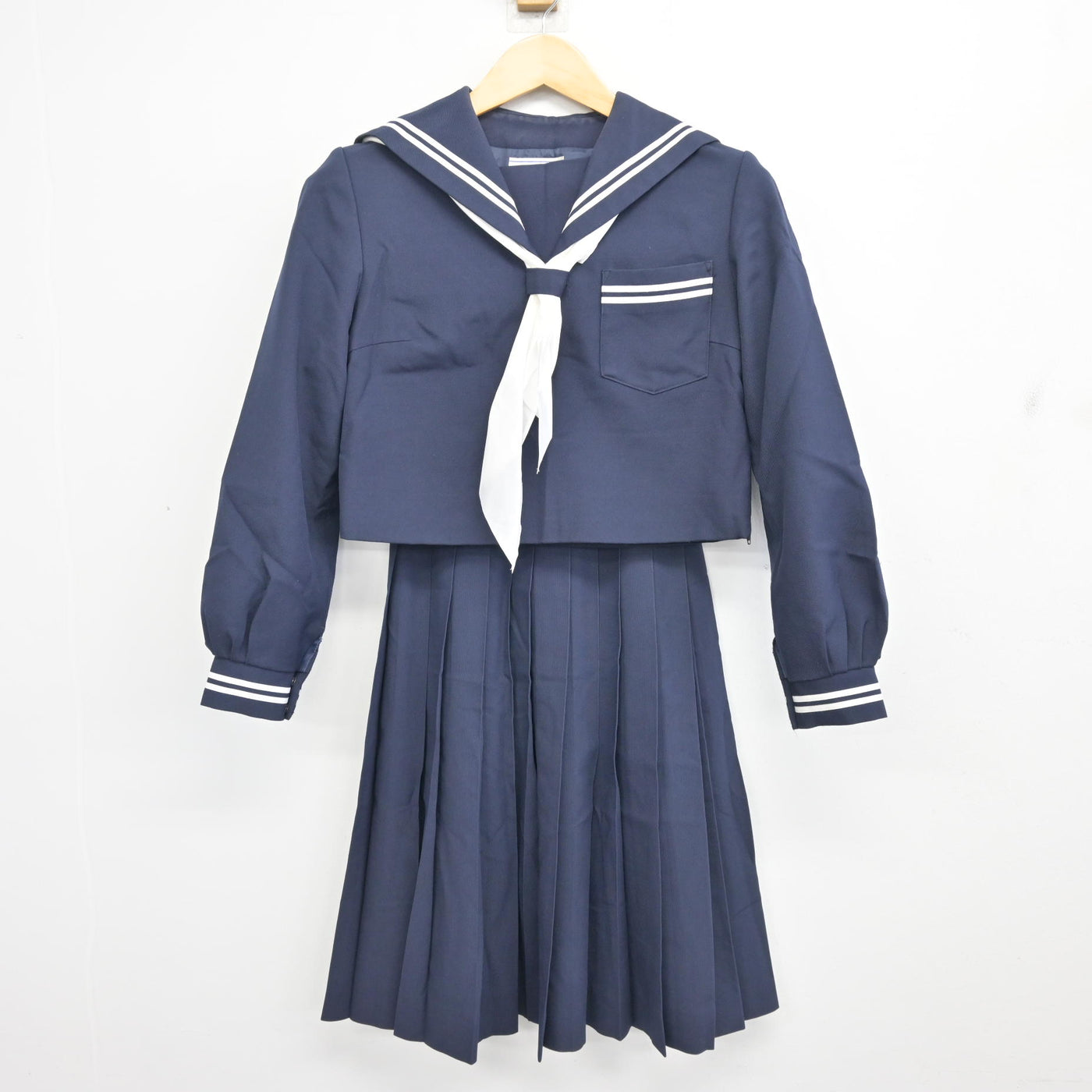 【中古】広島県 向東中学校 女子制服 3点 (セーラー服・スカート) sf101161