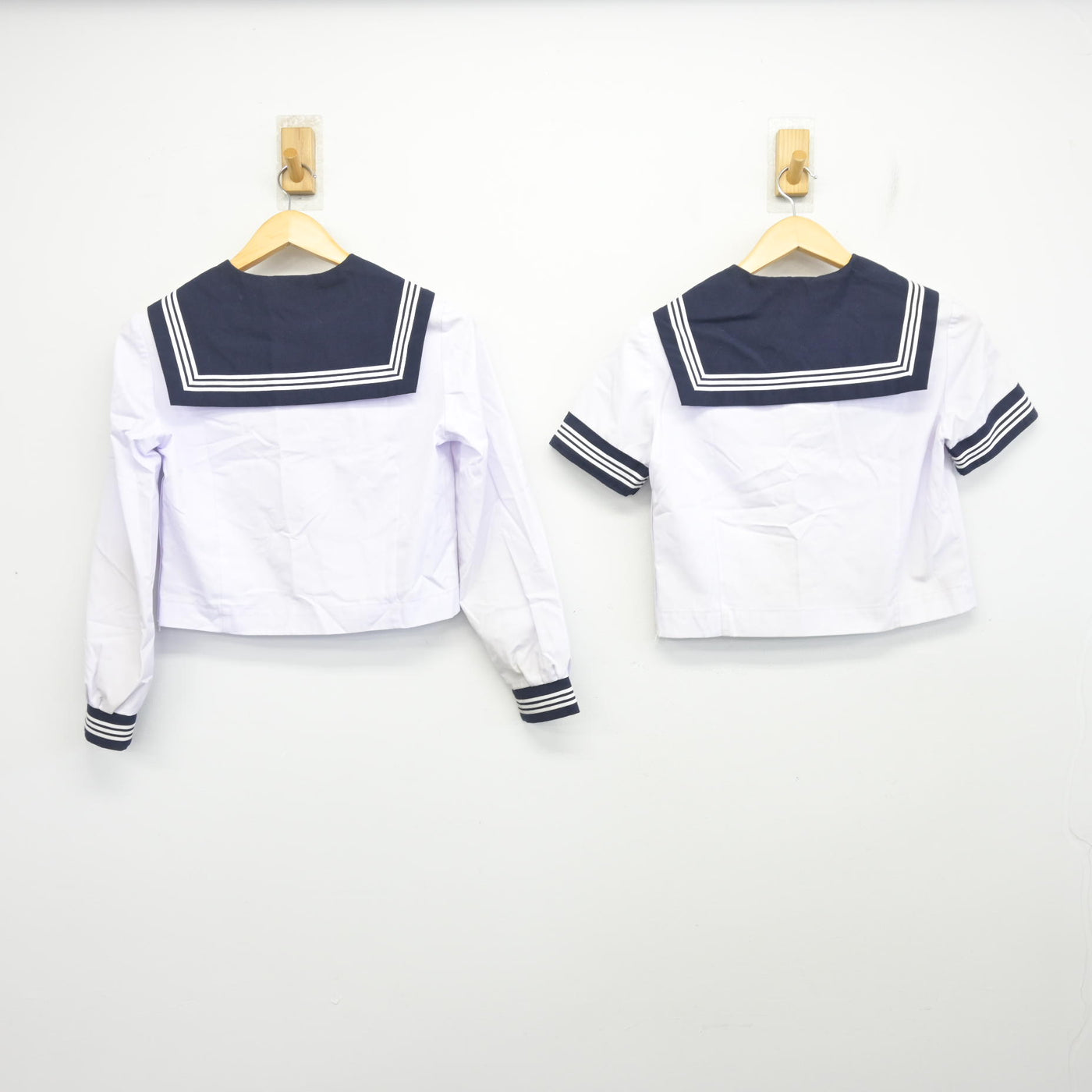 【中古】茨城県 ひたちなか市立美乃浜学園 女子制服 3点 (セーラー服・スカート) sf101167