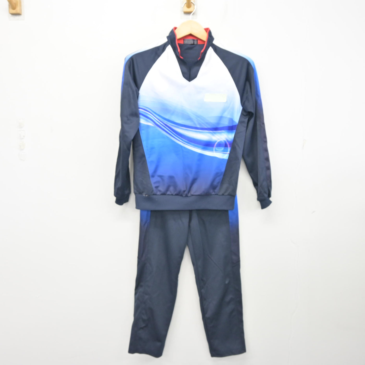 【中古】茨城県 ひたちなか市立美乃浜学園 女子制服 2点 (ジャージ 上・ジャージ 下) sf101168