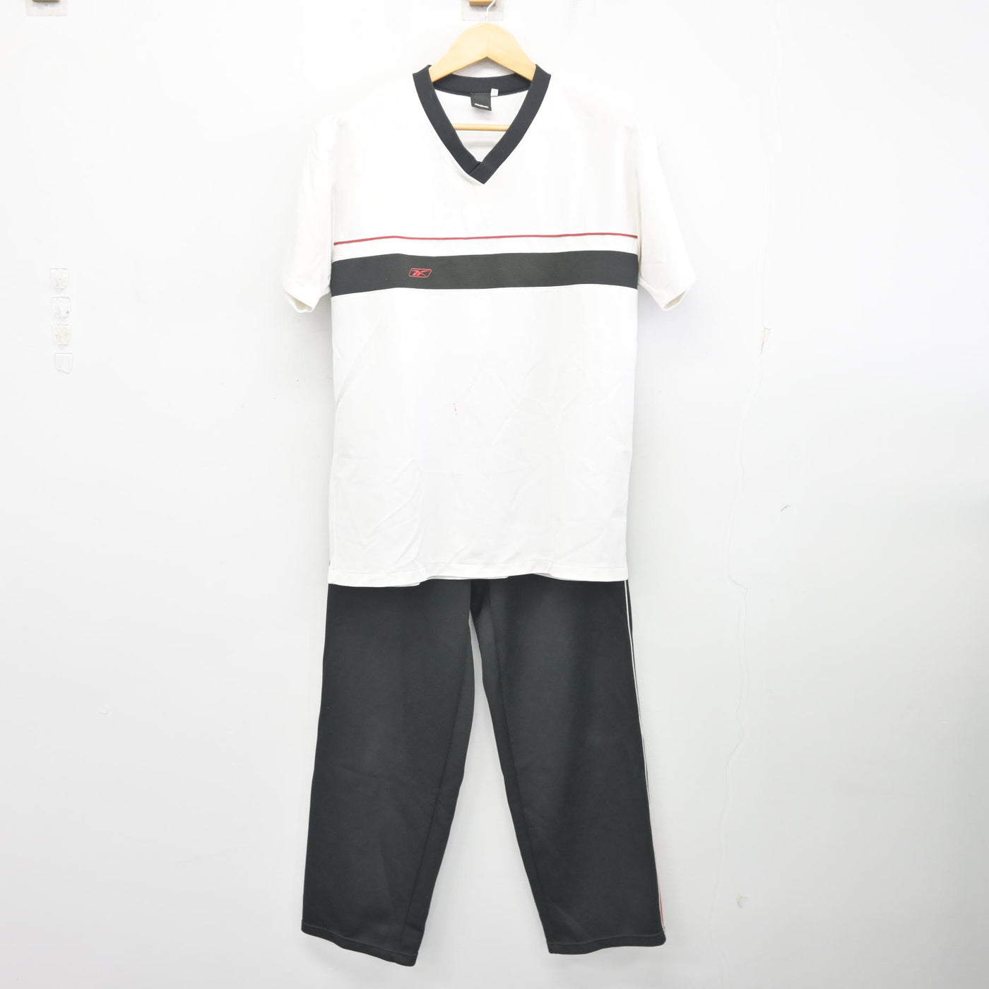 【中古】愛媛県 旭中学校 女子制服 3点 (ジャージ 上・体操服 上・ジャージ 下) sf101174