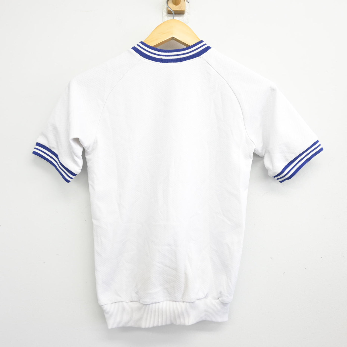 【中古】愛知県 尾西第三中学校 女子制服 2点 (体操服 上・体操服 下) sf101181