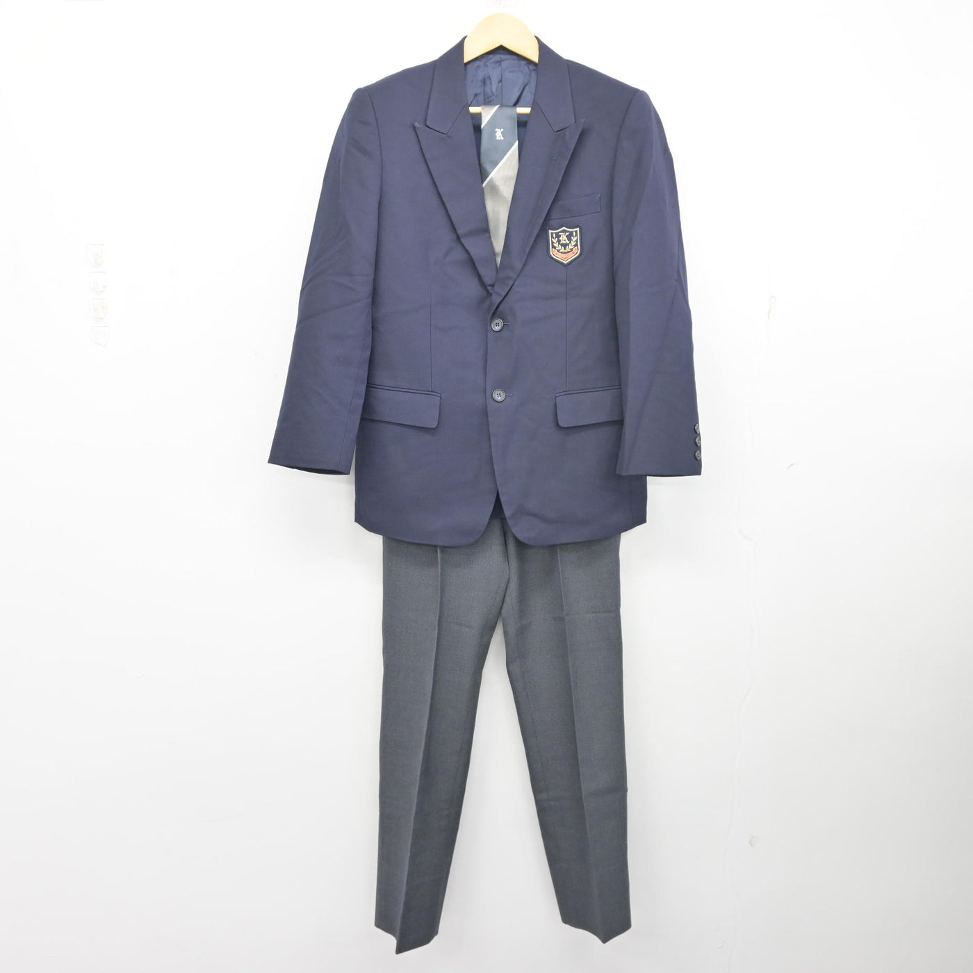 【中古】愛媛県 川之石高等学校 男子制服 4点 (ブレザー・ニット・ズボン) sf101188