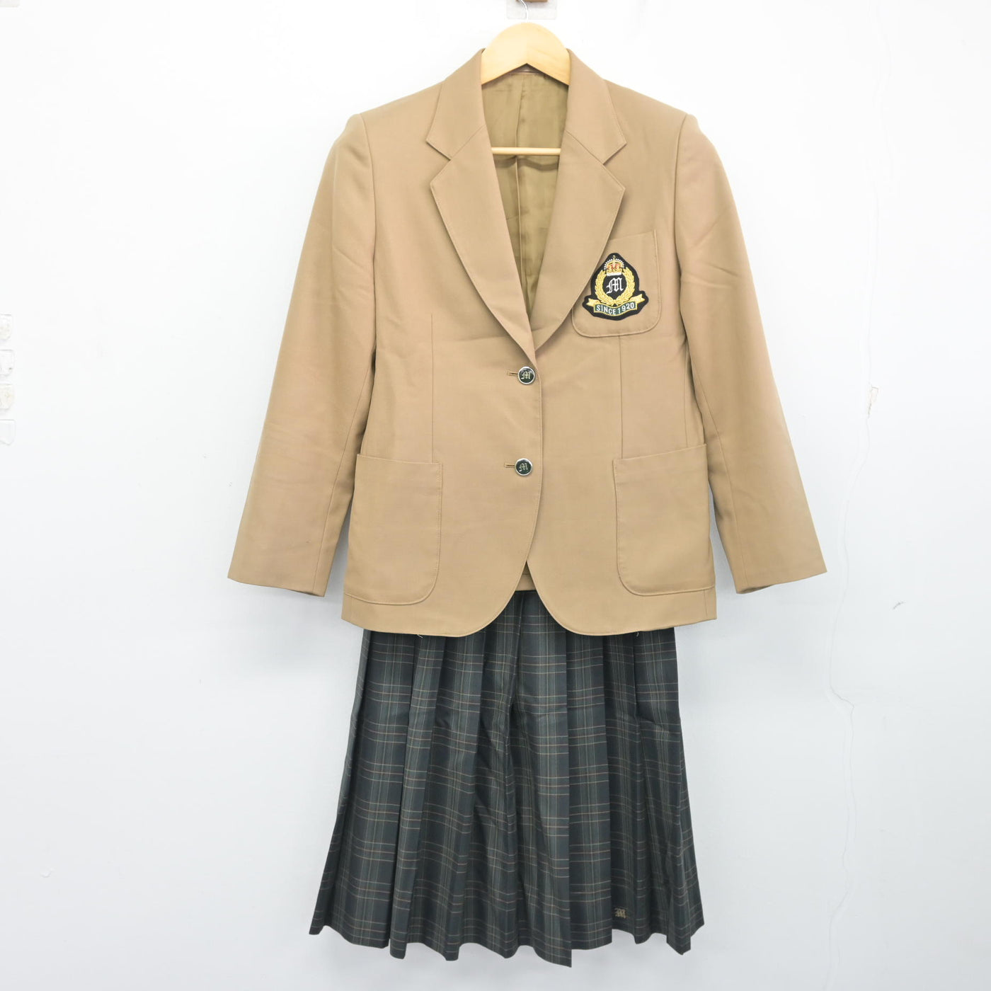 【中古】三重県 松阪商業高等学校 女子制服 2点 (ブレザー・スカート) sf101208