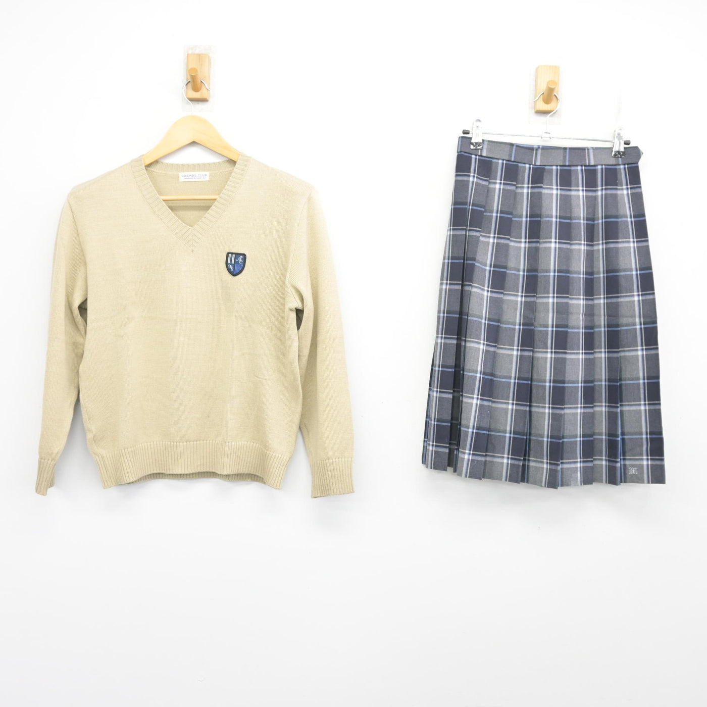 【中古】三重県 松阪商業高等学校 女子制服 2点 (ニット・スカート) sf101209