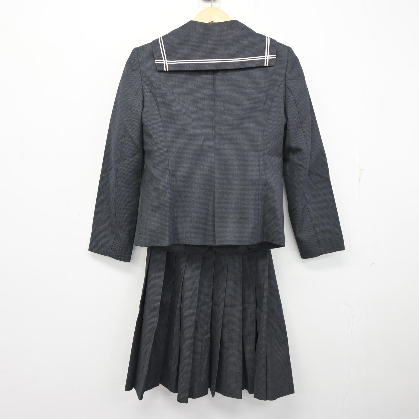 【中古】広島県 瀬戸内高等学校 女子制服 4点 (ブレザー・ブラウス・スカート) sf101216