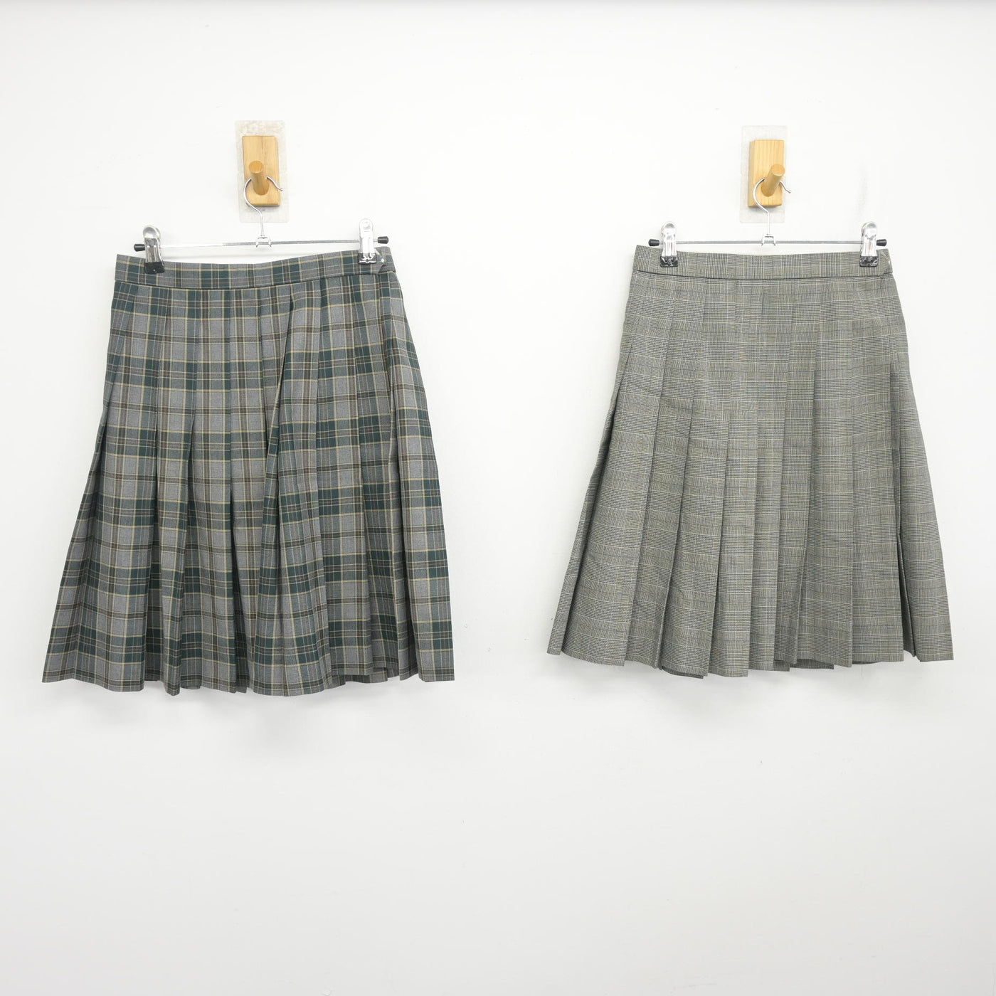 【中古】神奈川県 横浜創英高等学校 女子制服 2点 (スカート) sf101326