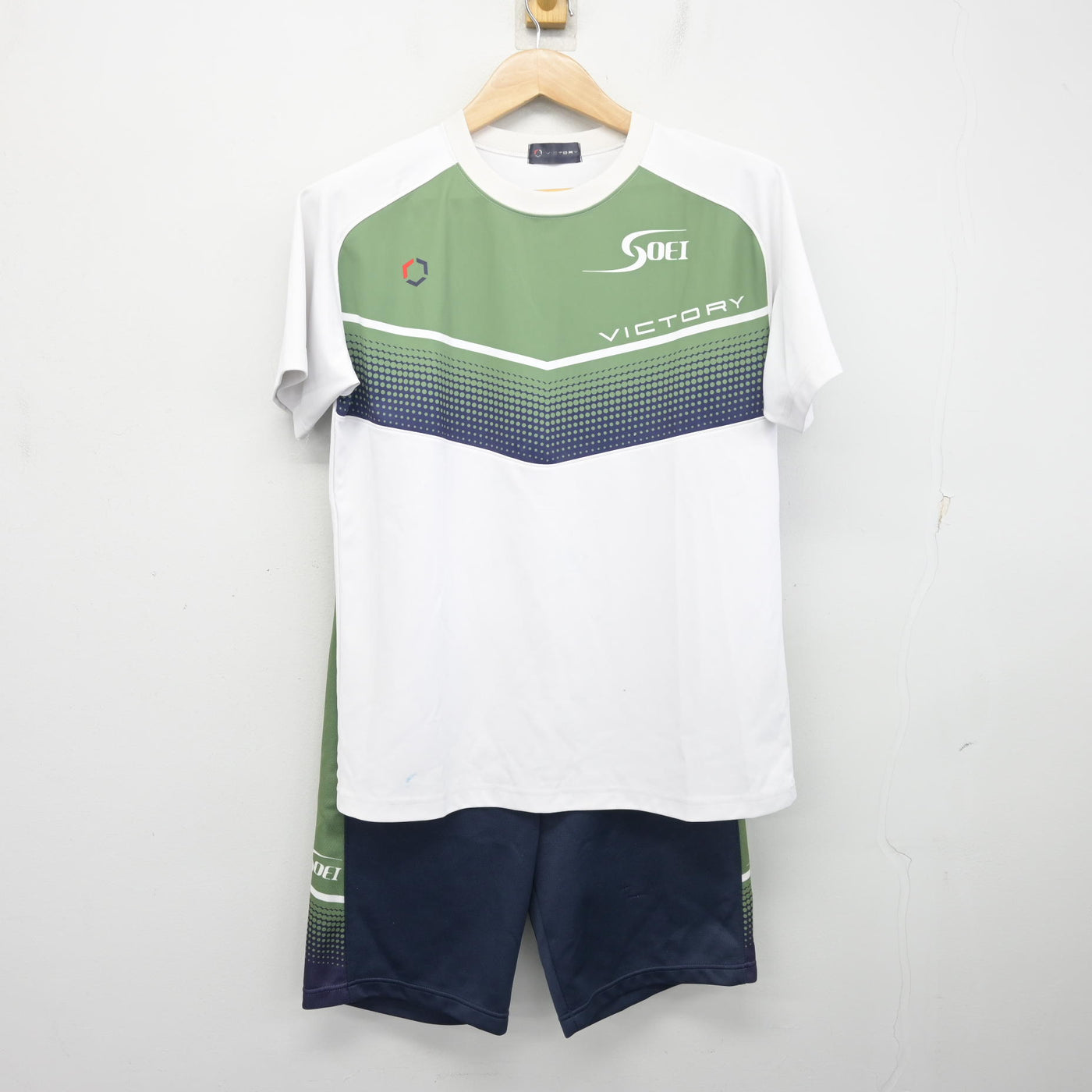【中古】神奈川県 横浜創英高等学校 女子制服 2点 (体操服 上・体操服 下) sf101327